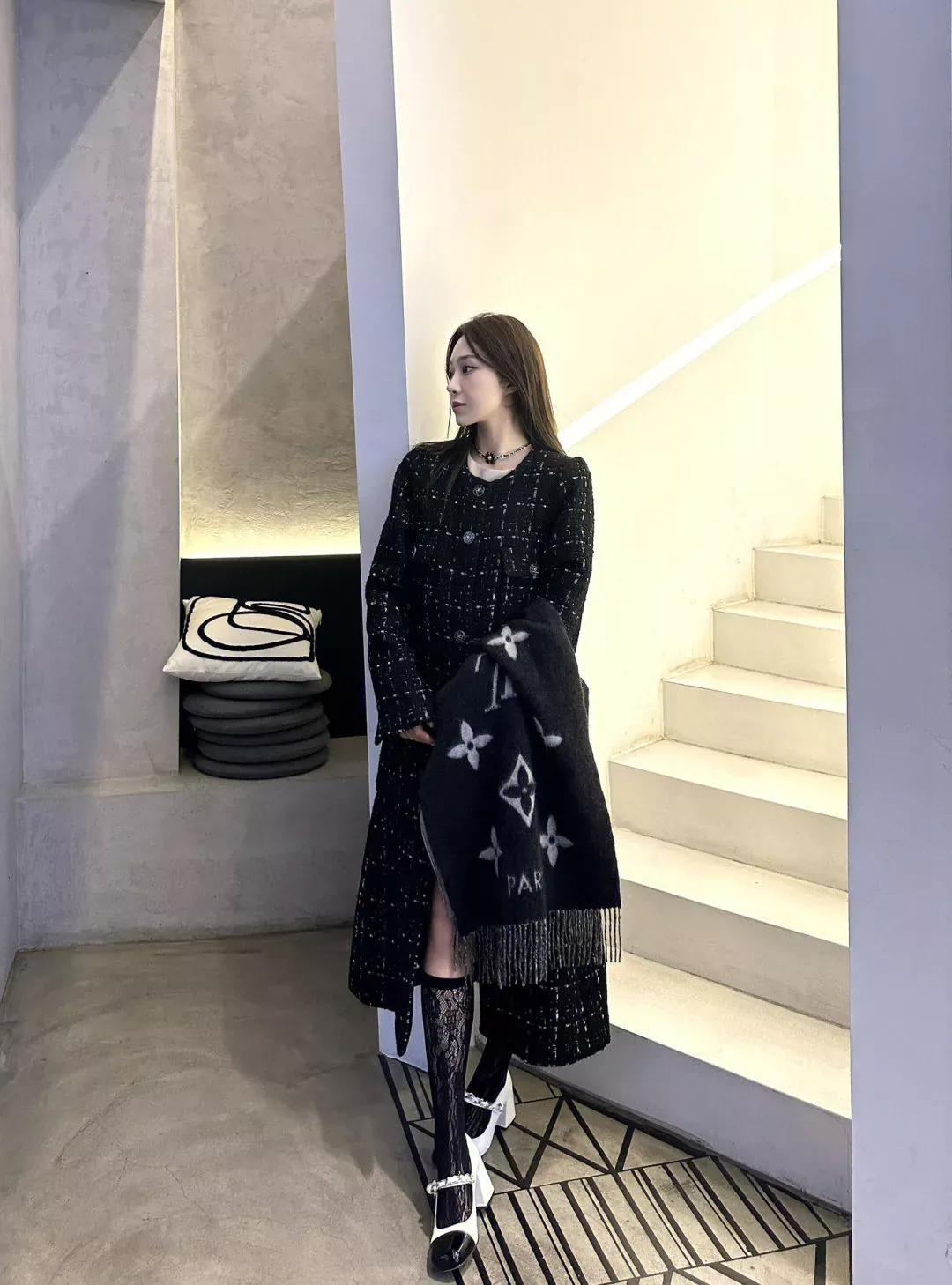 샤넬 데이지 더블 C 램스킨 초커 상세 이미지 30
