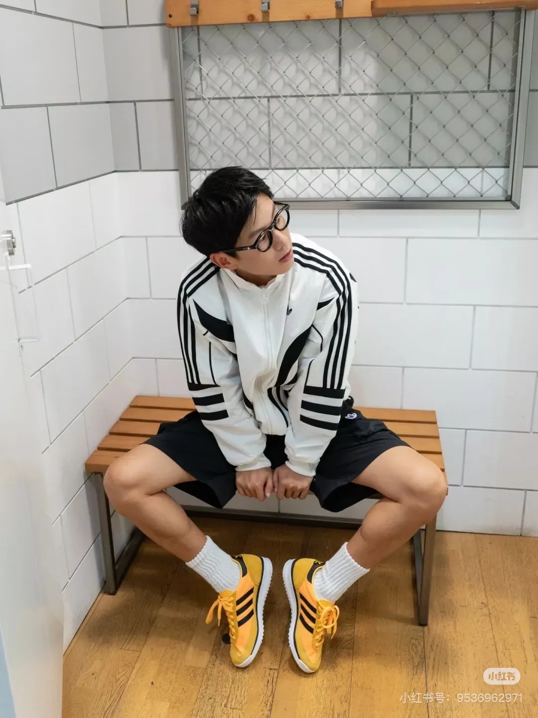 아디다스 배색 절개 우븐 집업 남녀공용 집업 재킷 상세 이미지 24