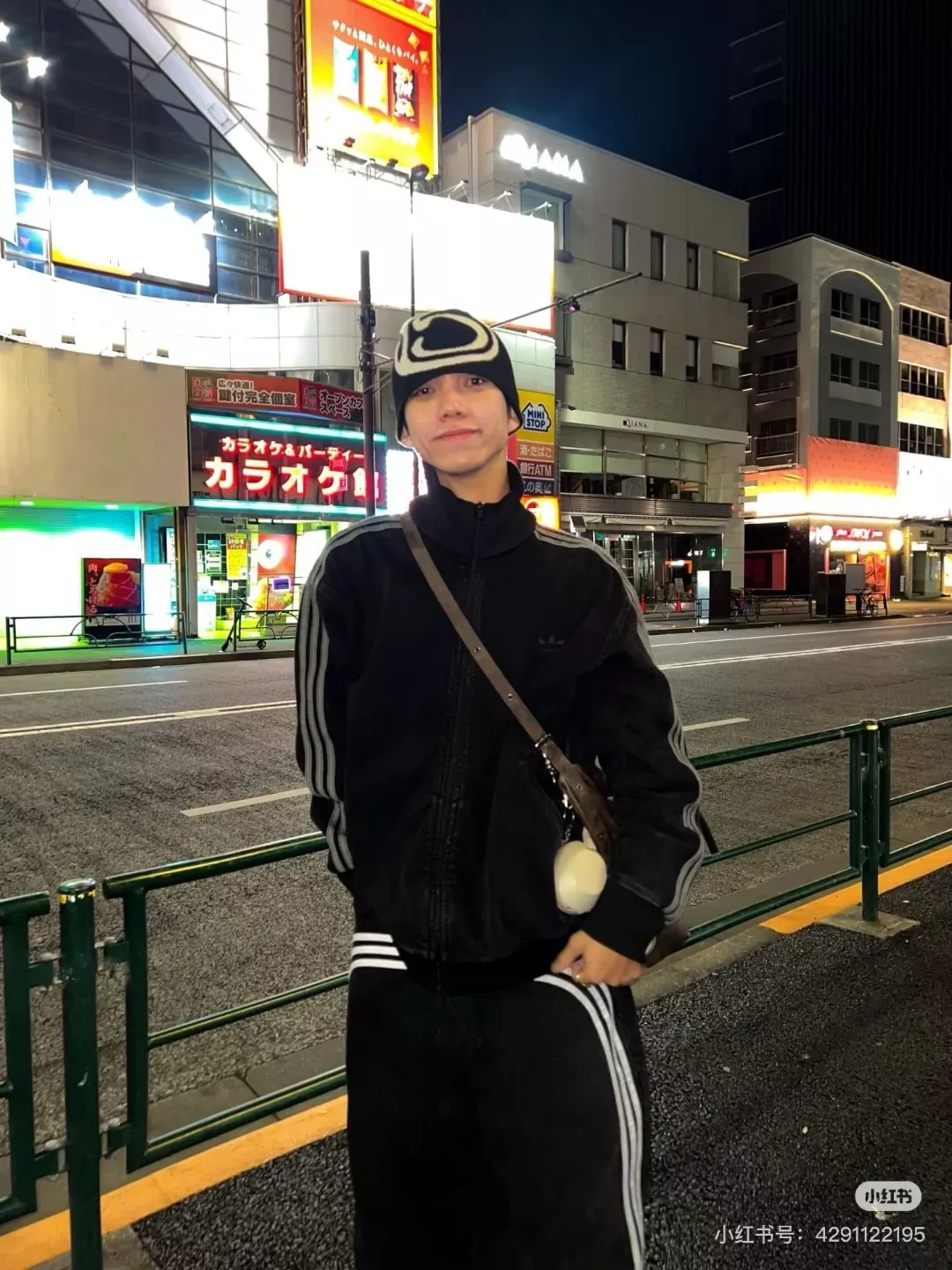 아디다스 삼선 자수 데님 남녀공용 데님 재킷 상세 이미지 11