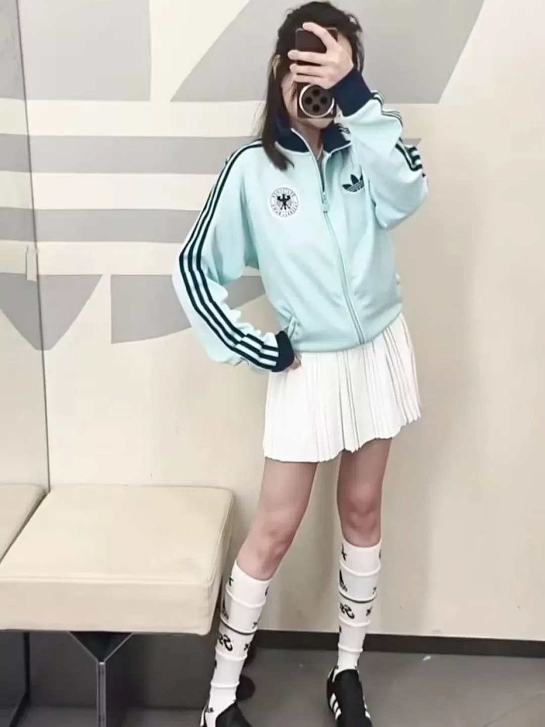아디다스 삼선 자수 루즈핏 남녀공용 집업 재킷 상세 이미지 24