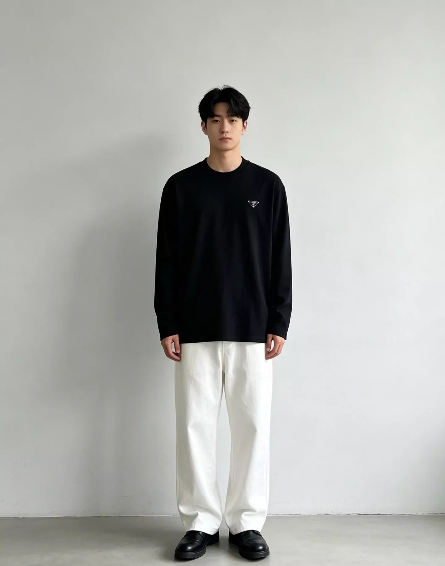 프라다 삼각 로고 긴소매 남녀공용 긴소매 티셔츠 상세 이미지 19