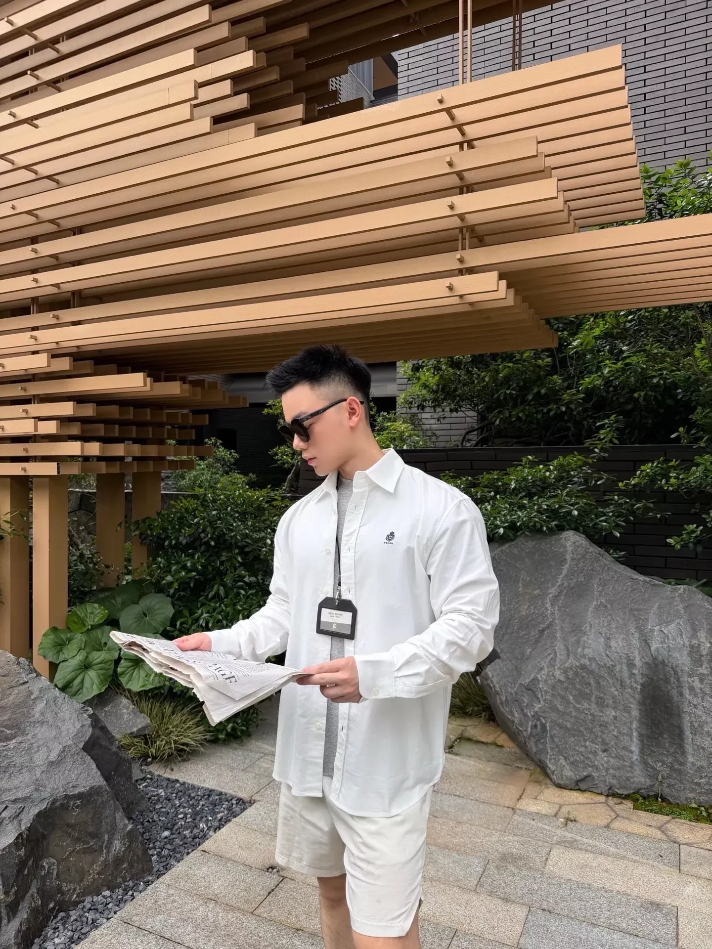프라다 자수 로고 옥스퍼드 남녀공용 긴소매 셔츠 상세 이미지 14