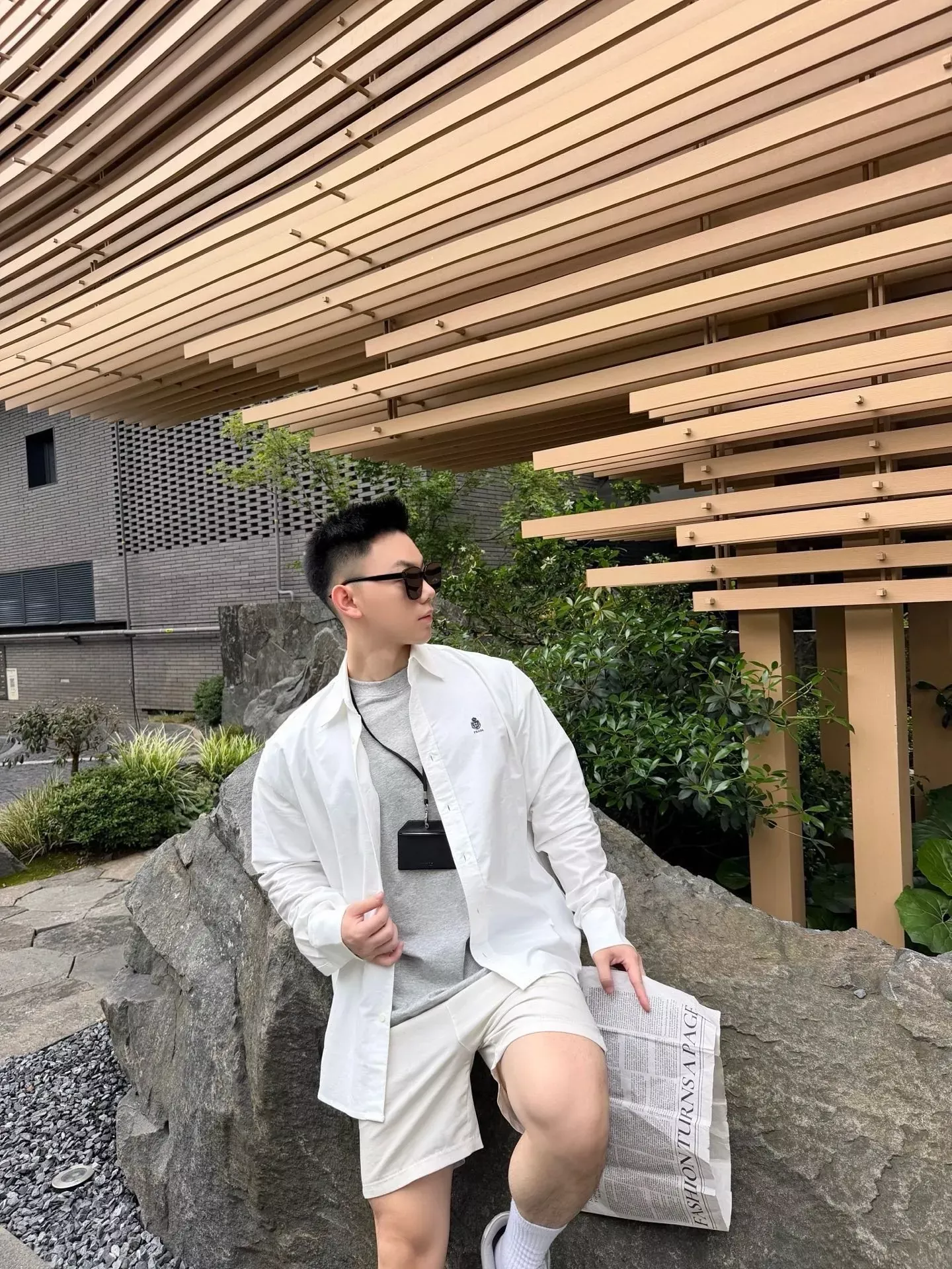 프라다 자수 로고 옥스퍼드 남녀공용 긴소매 셔츠 상세 이미지 16