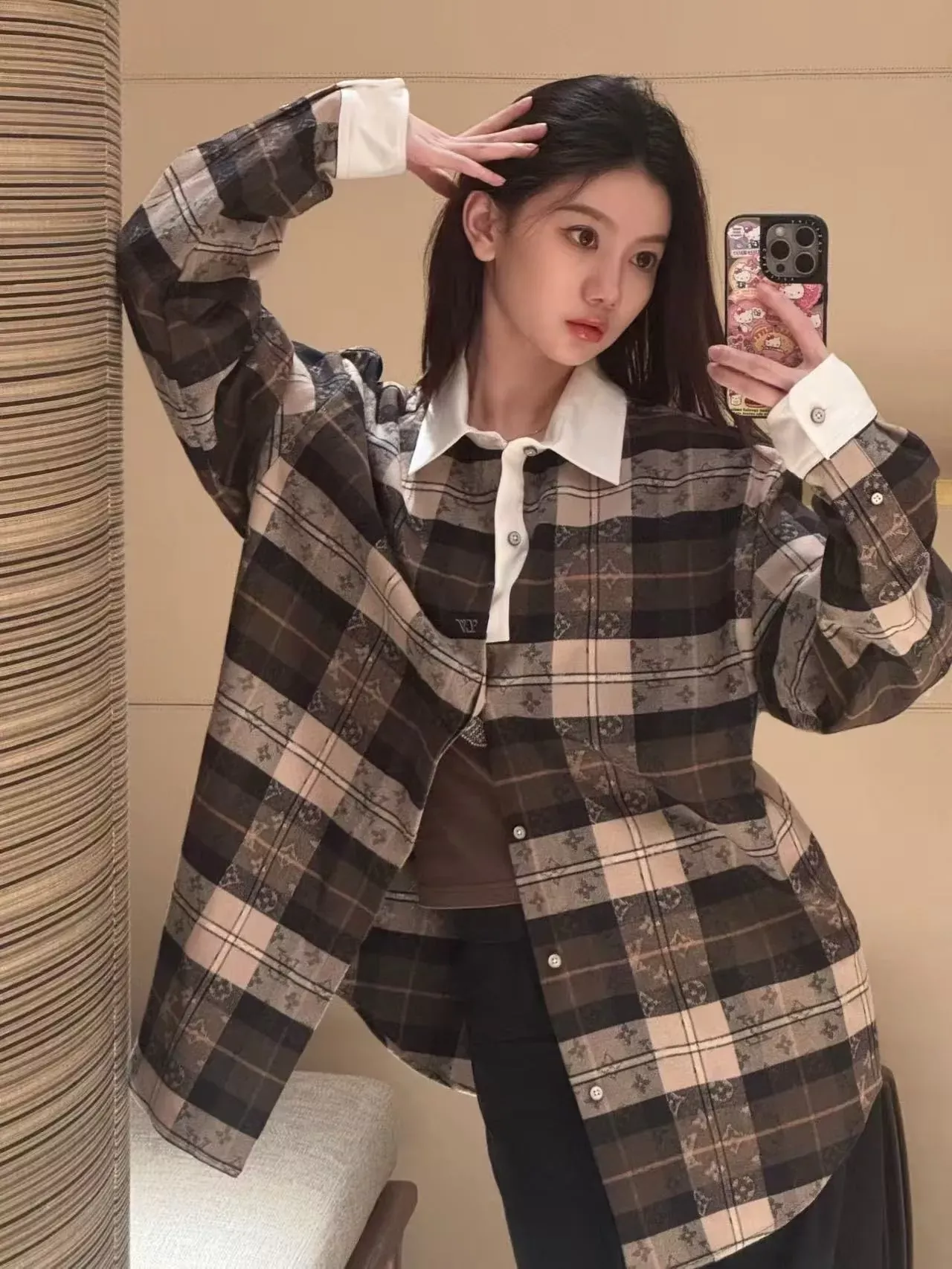 루이비통 배색 칼라 자카드 긴소매 남녀공용 긴소매 셔츠 상세 이미지 11