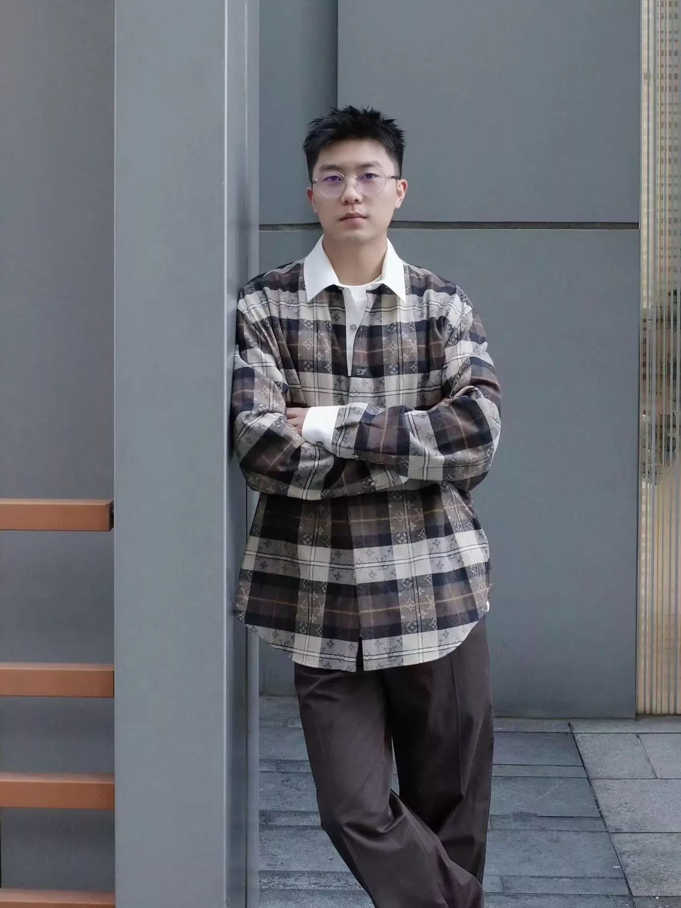 루이비통 배색 칼라 자카드 긴소매 남녀공용 긴소매 셔츠 상세 이미지 24