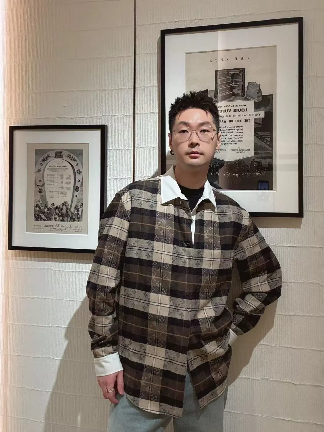 루이비통 배색 칼라 자카드 긴소매 남녀공용 긴소매 셔츠 상세 이미지 26