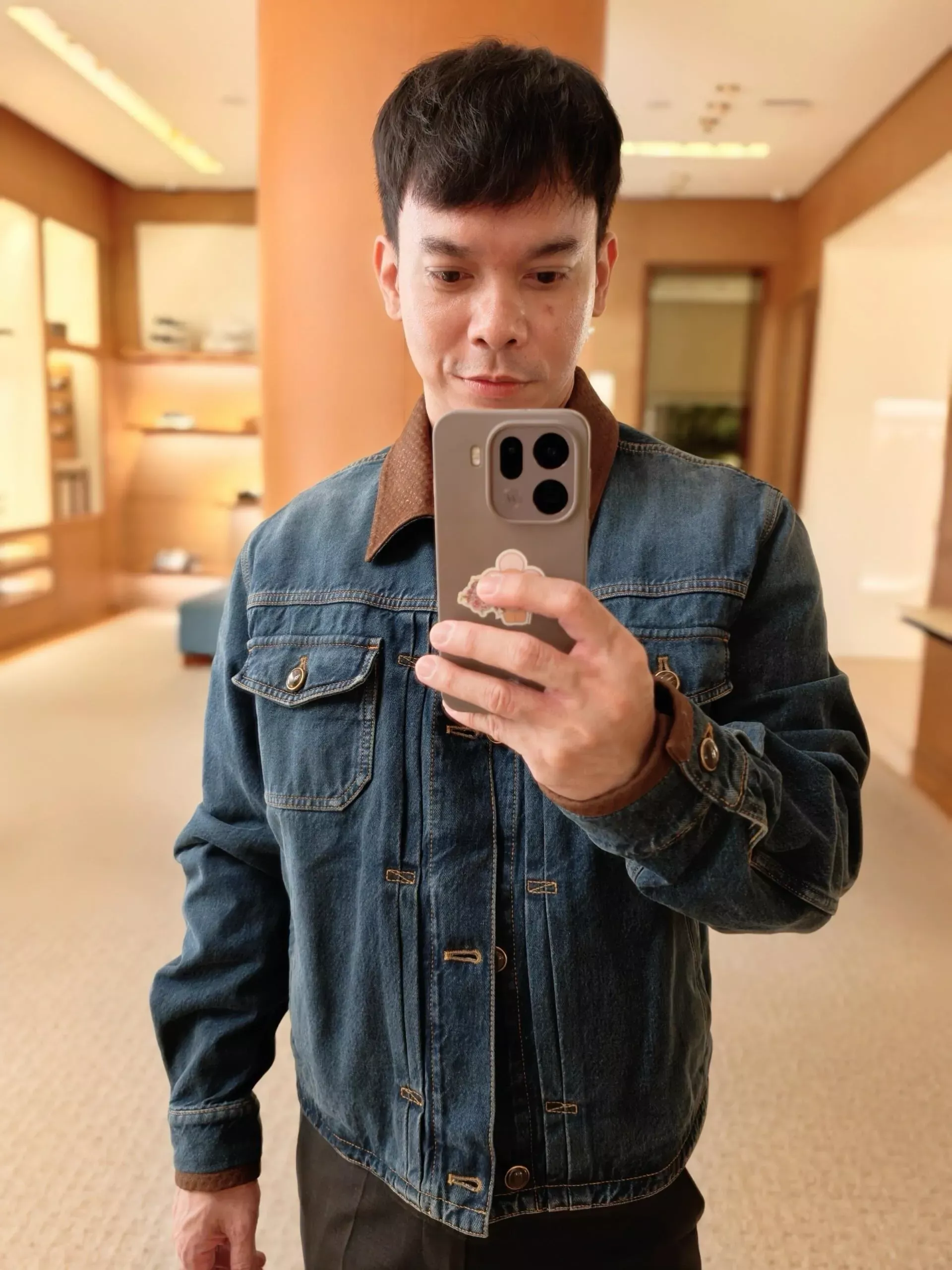 루이비통 가죽 장식 워싱 남녀공용 데님 재킷 상세 이미지 25
