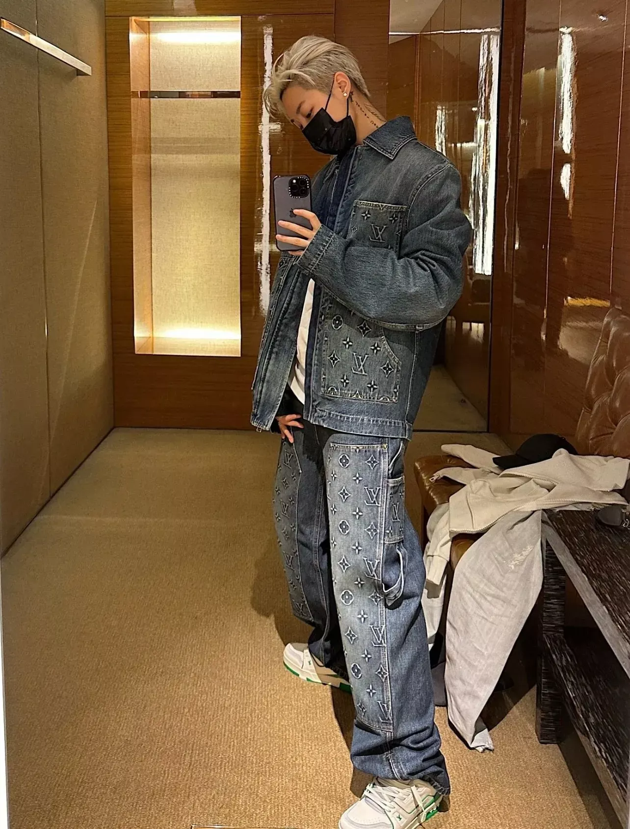 루이비통 모노그램 엠보 데님 남녀공용 데님 팬츠 상세 이미지 20