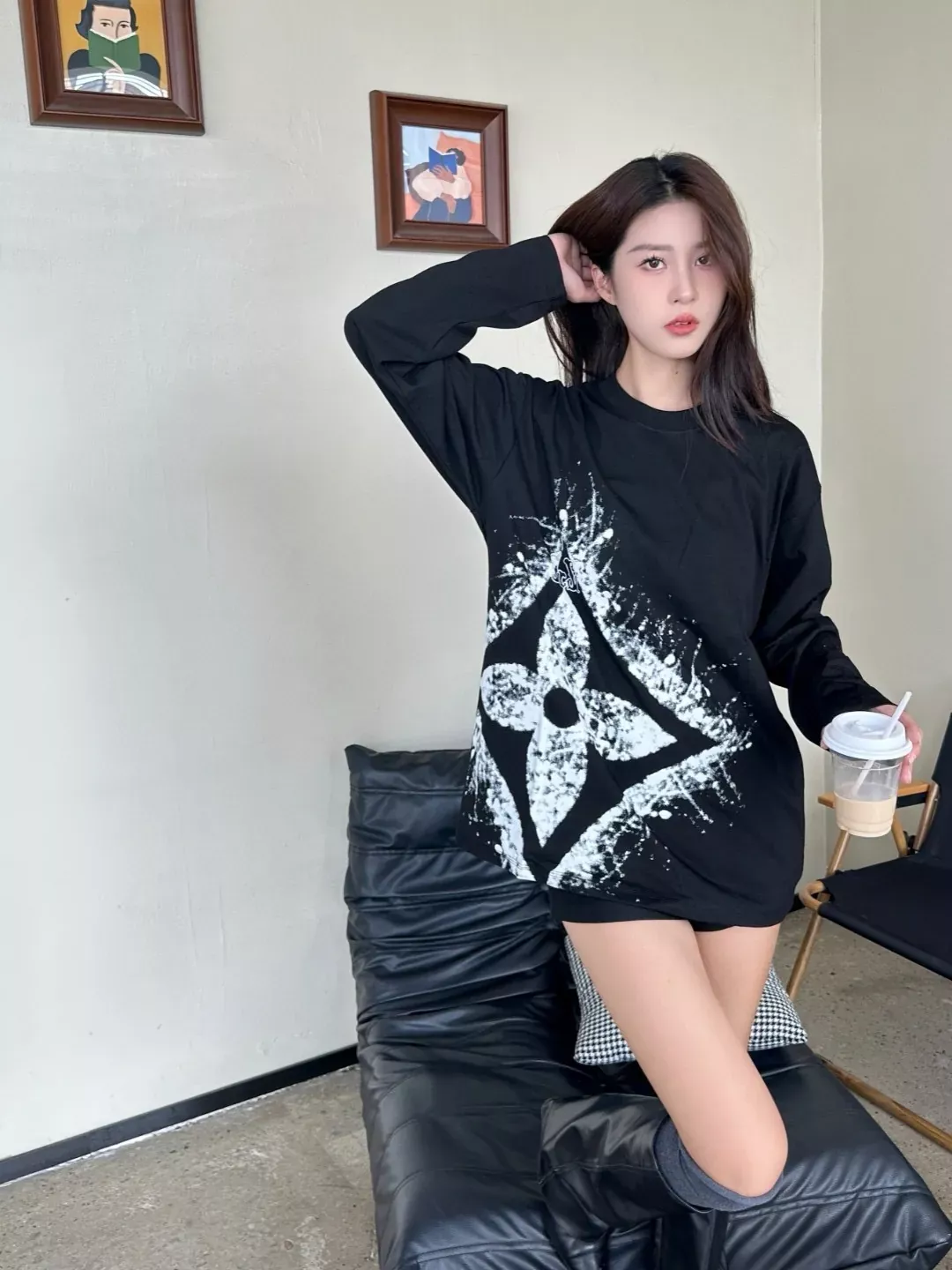 루이비통 사방클로버 스플래시 남녀공용 긴소매 티셔츠 상세 이미지 13