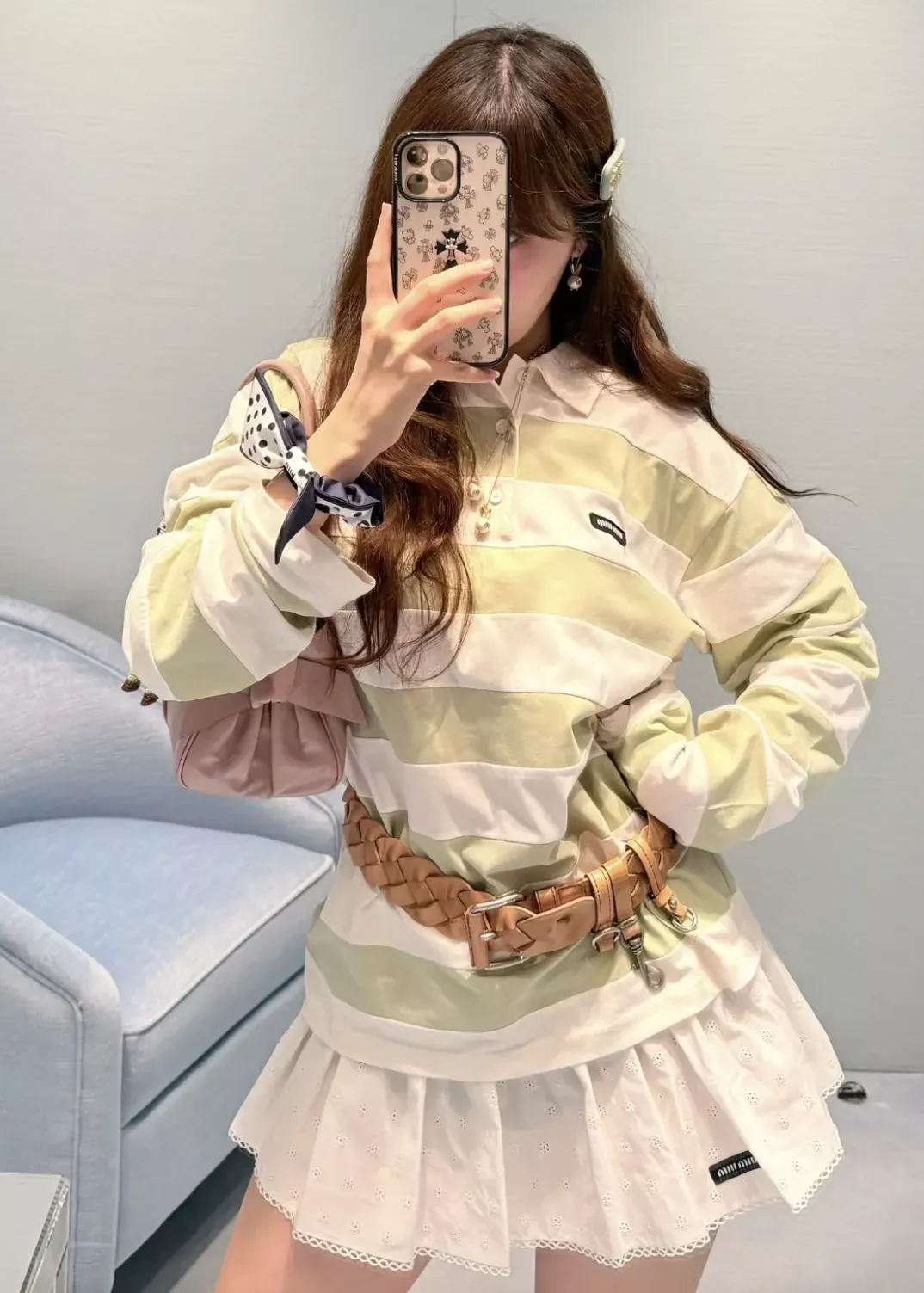 미우미우 플라워 자수 펀칭 여성용 미니 스커트 상세 이미지 32