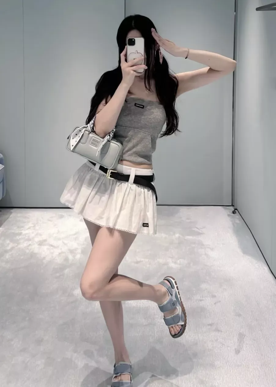 미우미우 플라워 자수 펀칭 여성용 미니 스커트 상세 이미지 46