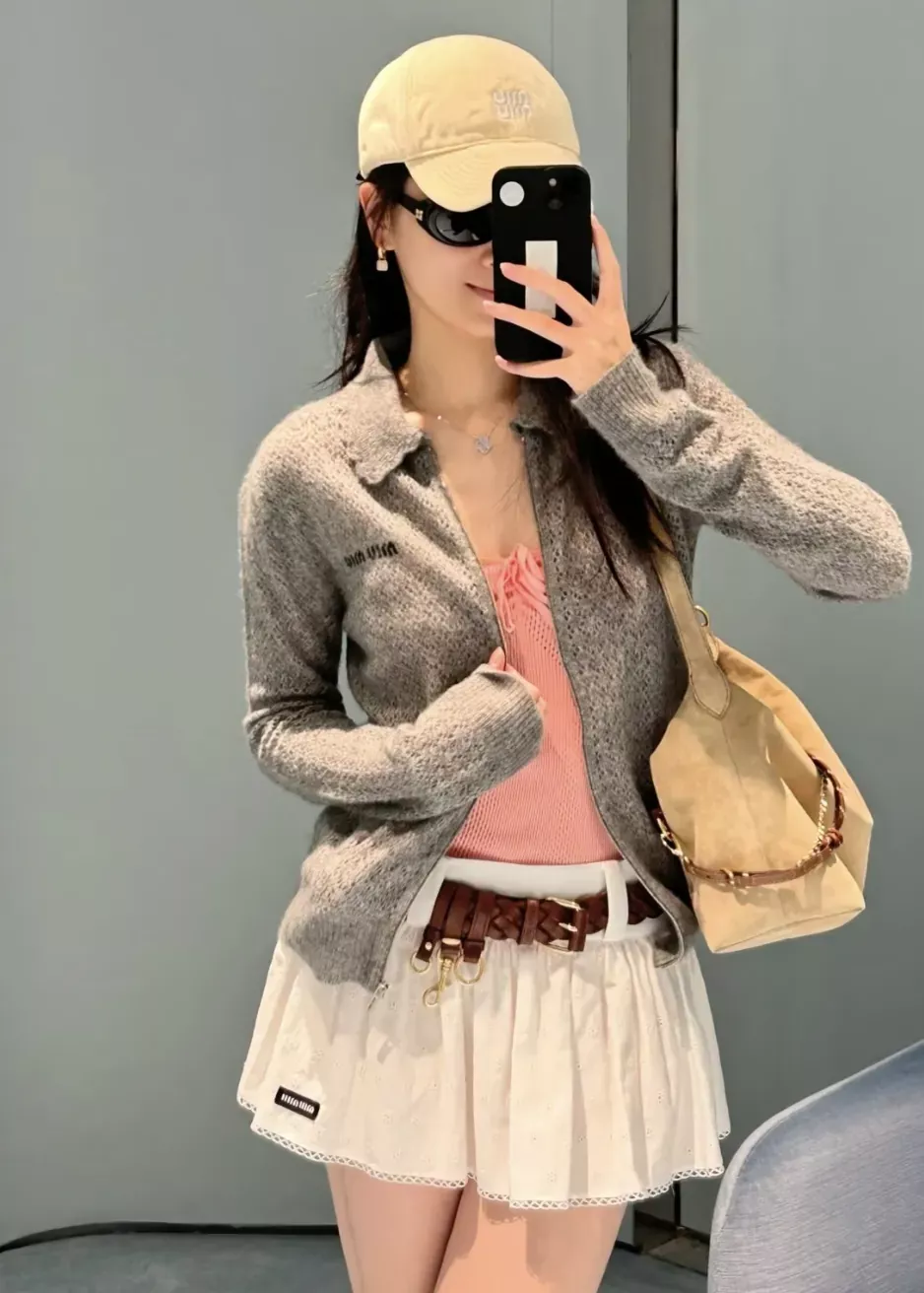 미우미우 플라워 자수 펀칭 여성용 미니 스커트 상세 이미지 69