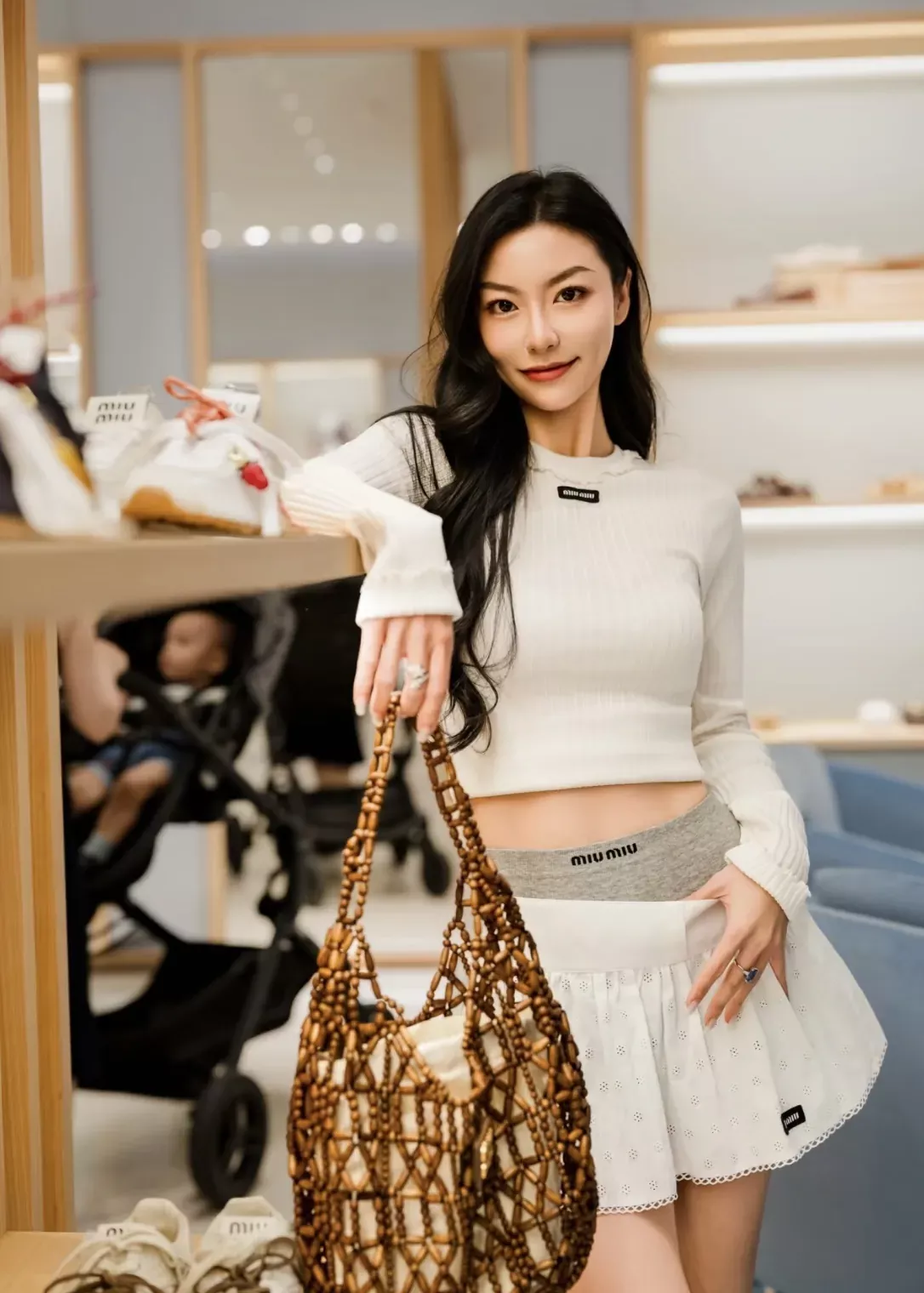 미우미우 플라워 자수 펀칭 여성용 미니 스커트 상세 이미지 84