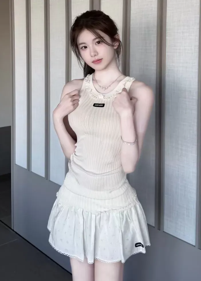 미우미우 플라워 자수 펀칭 여성용 미니 스커트 상세 이미지 88