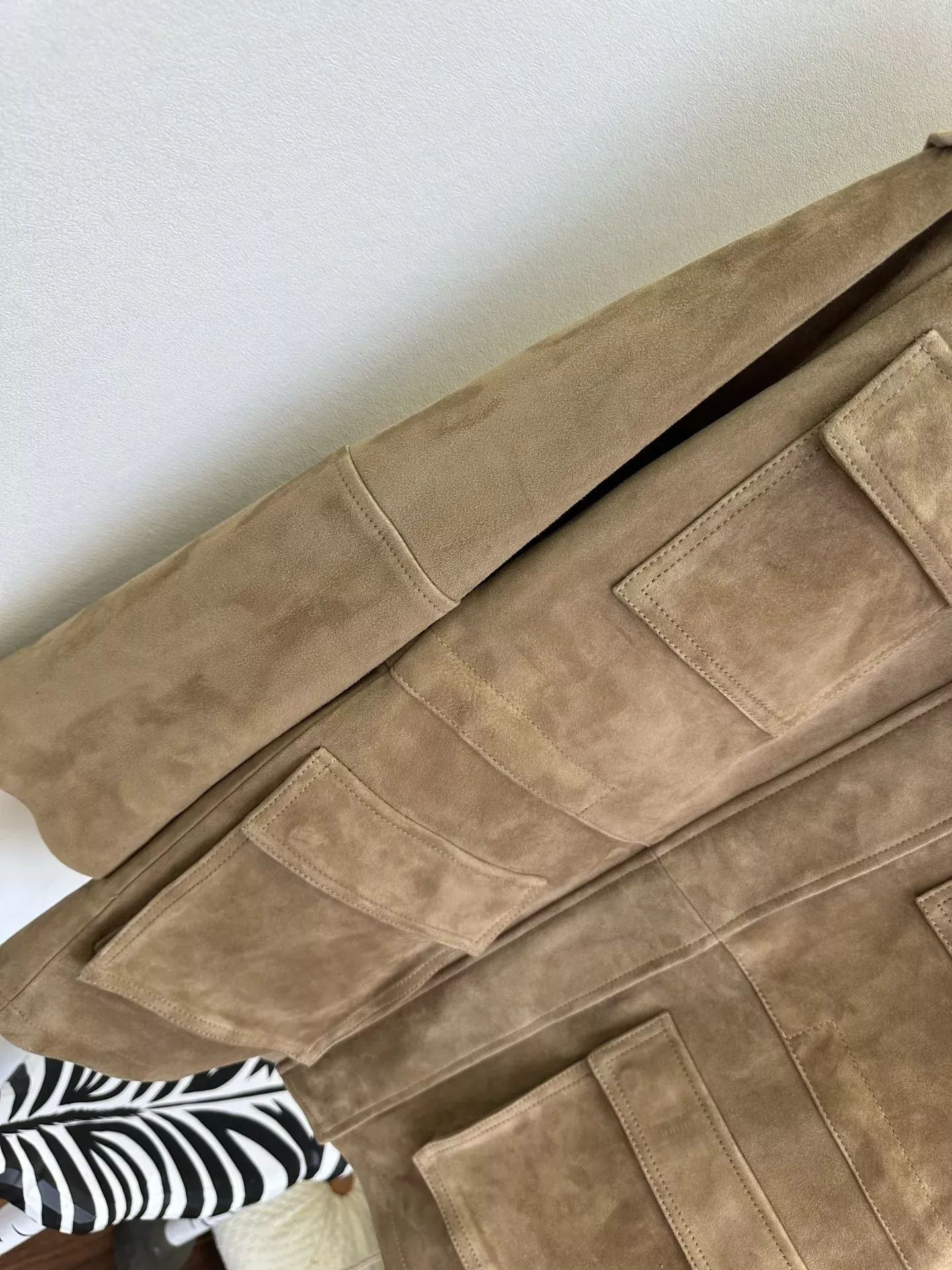 브루넬로쿠치넬리 스웨이드 포켓 여성용 가죽 재킷 상세 이미지 7