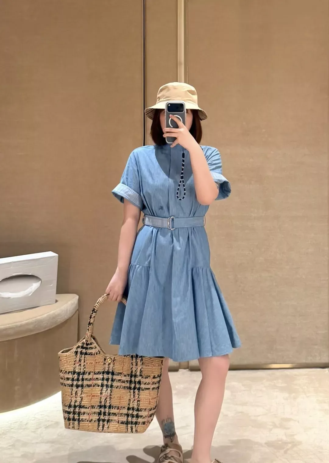 버버리 워싱 코튼 데님 벨트 여성용 원피스 상세 이미지 18