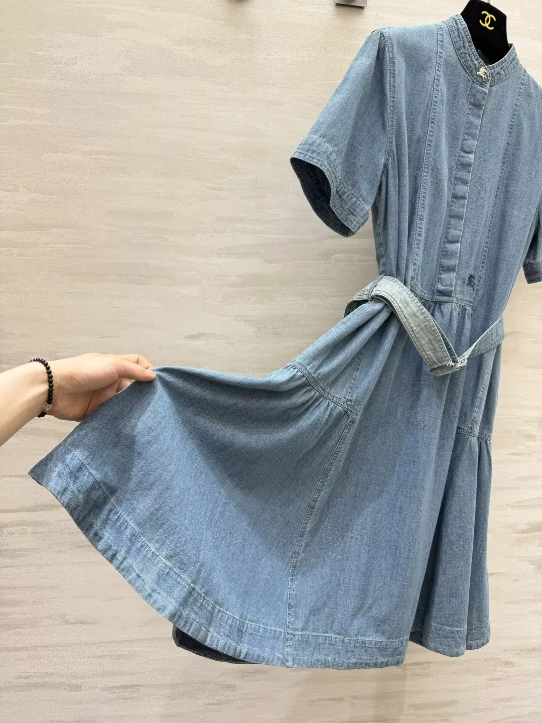 버버리 워싱 코튼 데님 벨트 여성용 원피스 상세 이미지 3
