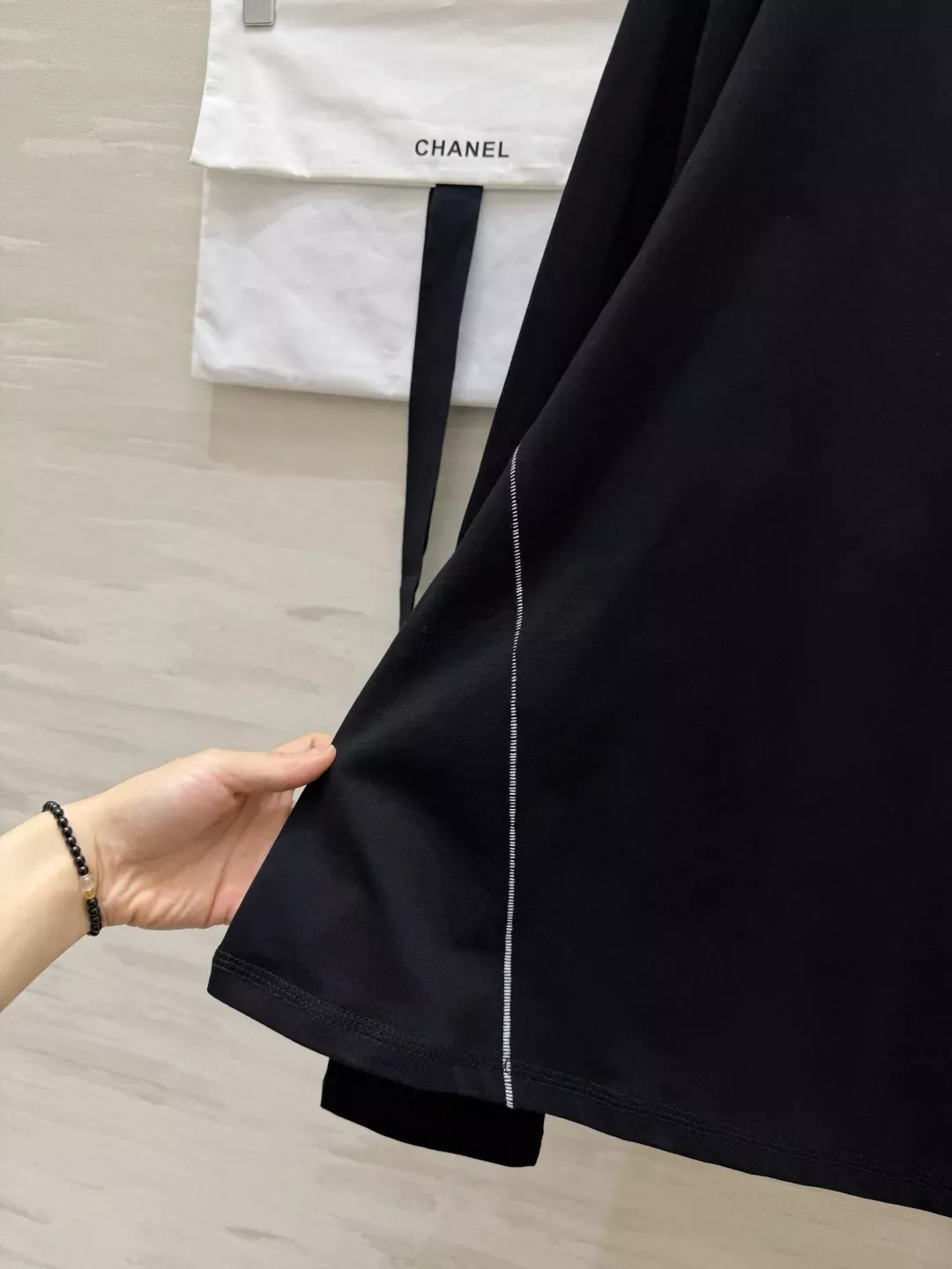 샤넬 자수 레터링 긴소매 여성용 긴소매 티셔츠 상세 이미지 14