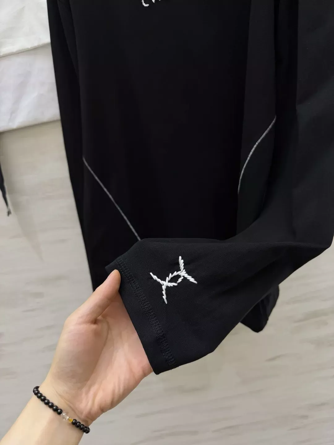 샤넬 자수 레터링 긴소매 여성용 긴소매 티셔츠 상세 이미지 19