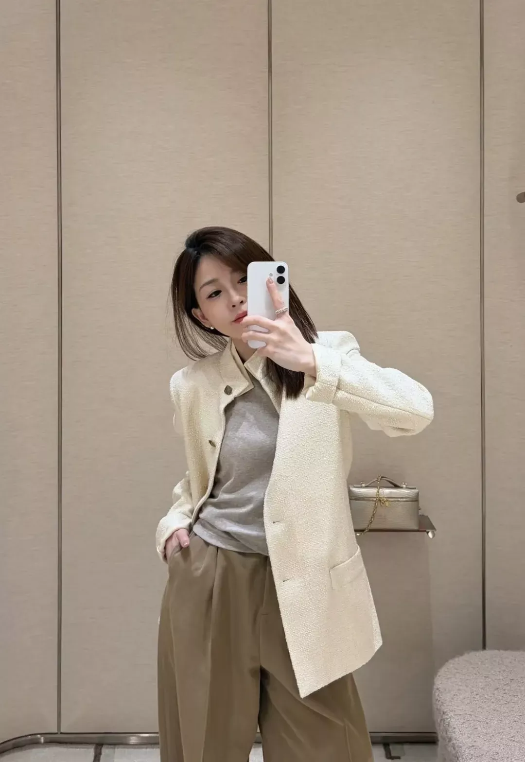 로로피아나 미색 트위드 스탠드칼라 여성용 정장 세트 상세 이미지 15