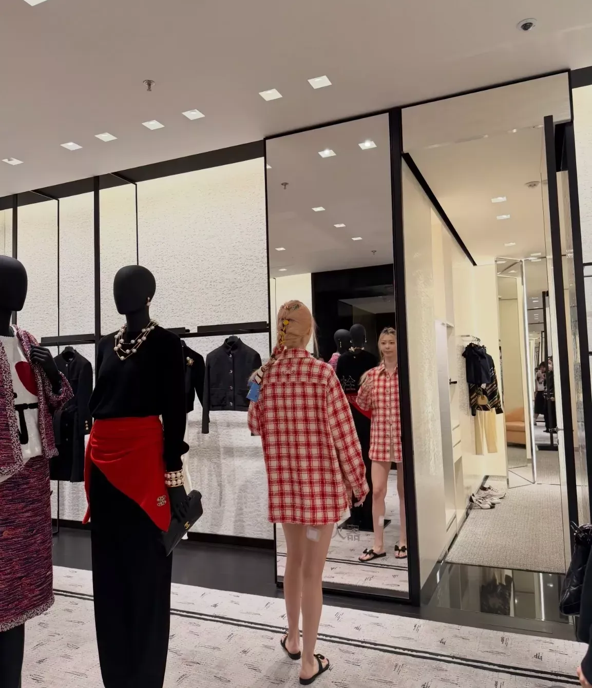 샤넬 레드 체크 울 블렌드 여성용 긴소매 셔츠 상세 이미지 82