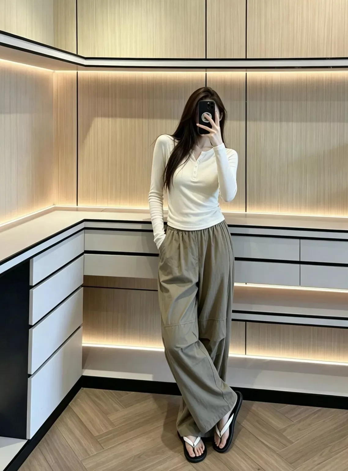 룰루레몬 크링클 나일론 와이드 여성용 캐쥬얼 팬츠 상세 이미지 101