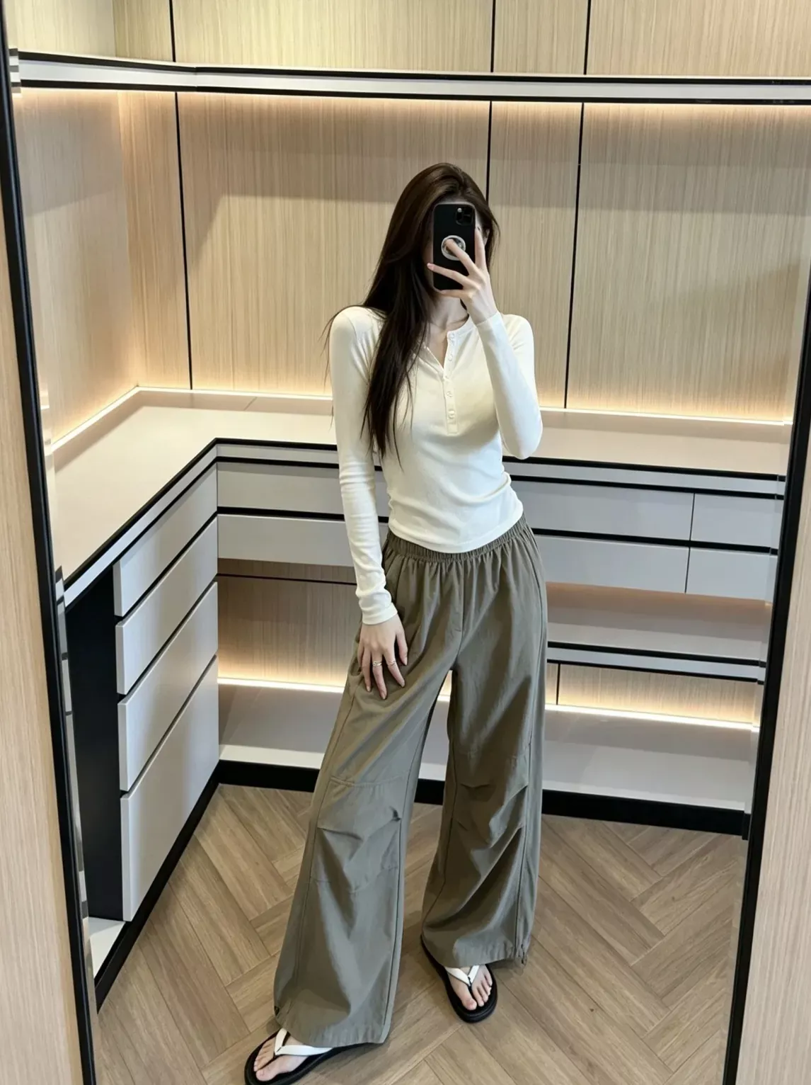 룰루레몬 크링클 나일론 와이드 여성용 캐쥬얼 팬츠 상세 이미지 102