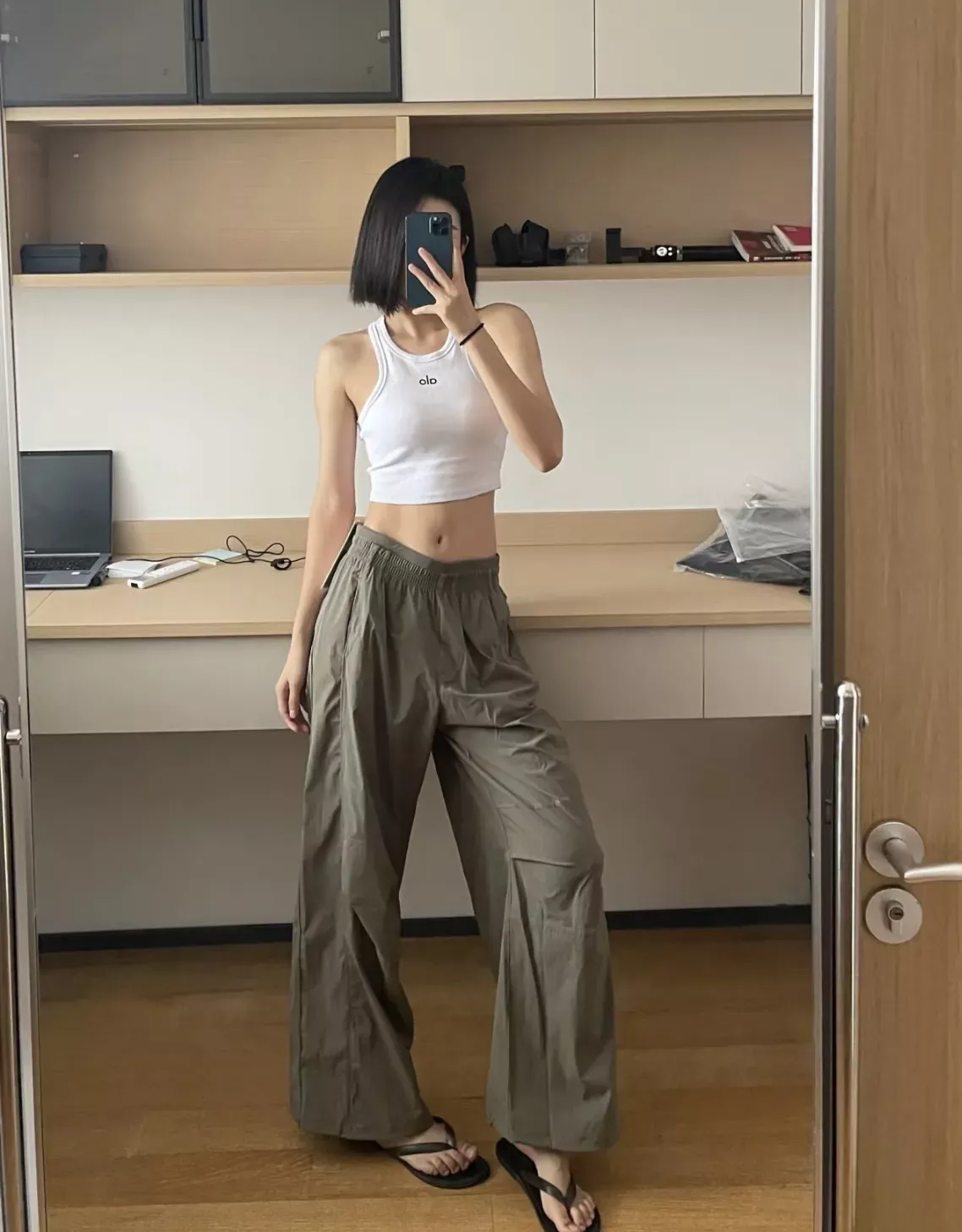 룰루레몬 크링클 나일론 와이드 여성용 캐쥬얼 팬츠 상세 이미지 83