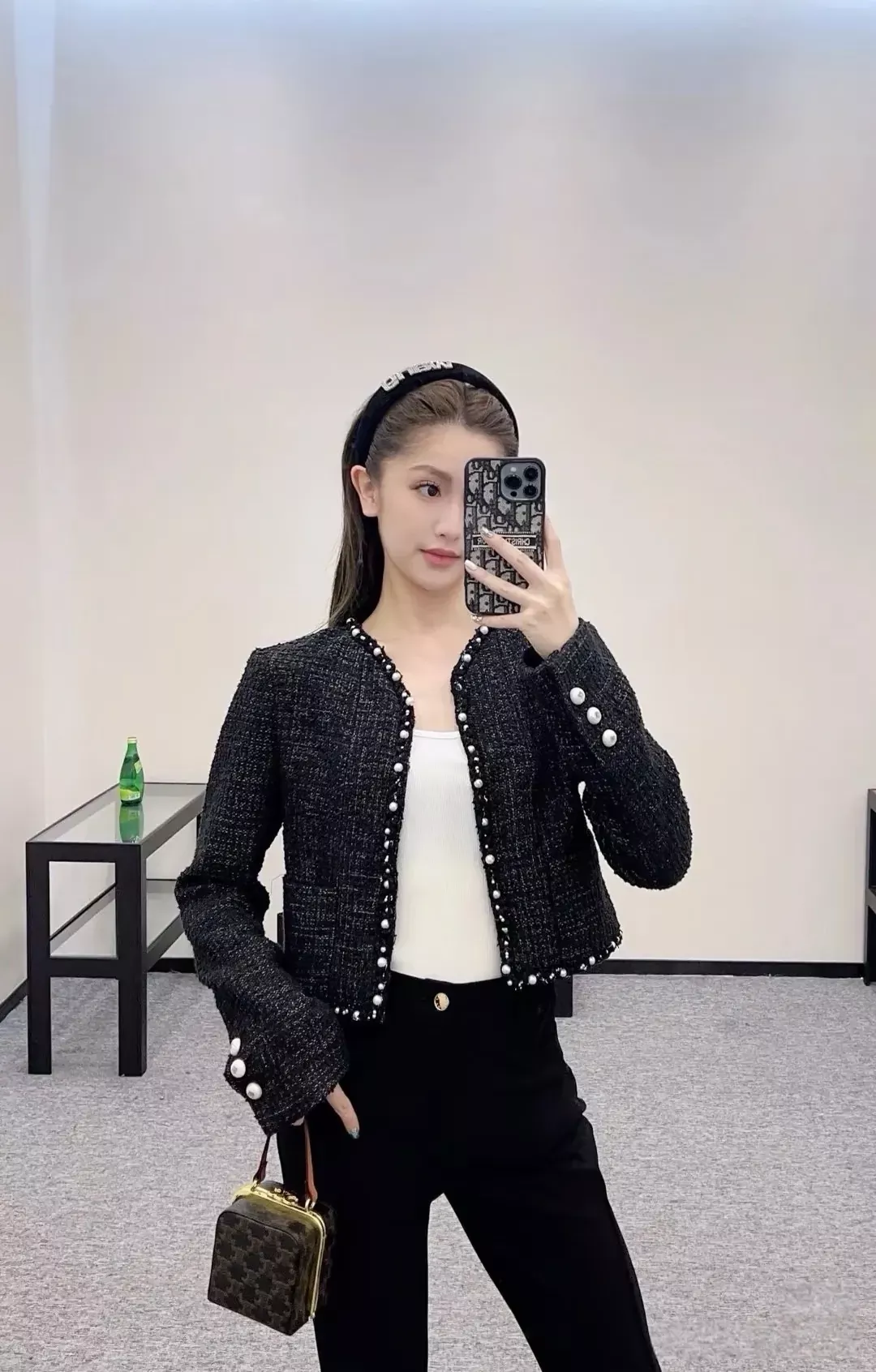 샤넬 크롭 버튼 디테일 여성용 트위드 재킷 상세 이미지 69