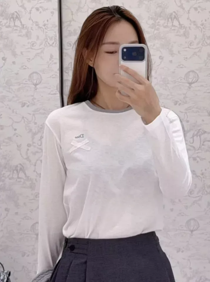 디올 배색 자수 레터링 여성용 긴소매 티셔츠 상세 이미지 12
