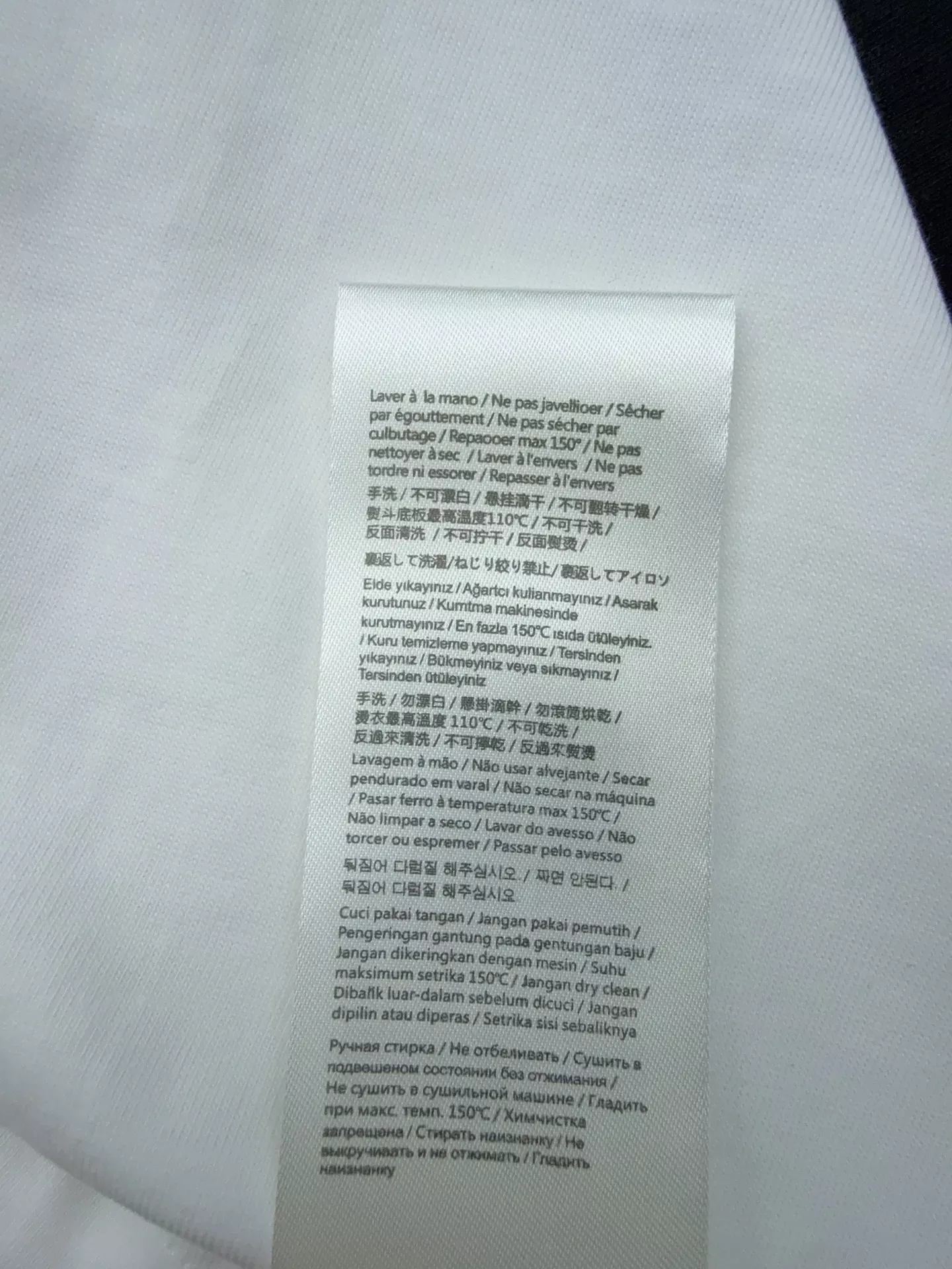 펜디 배색 레터링 프린트 여성용 긴소매 티셔츠 상세 이미지 9