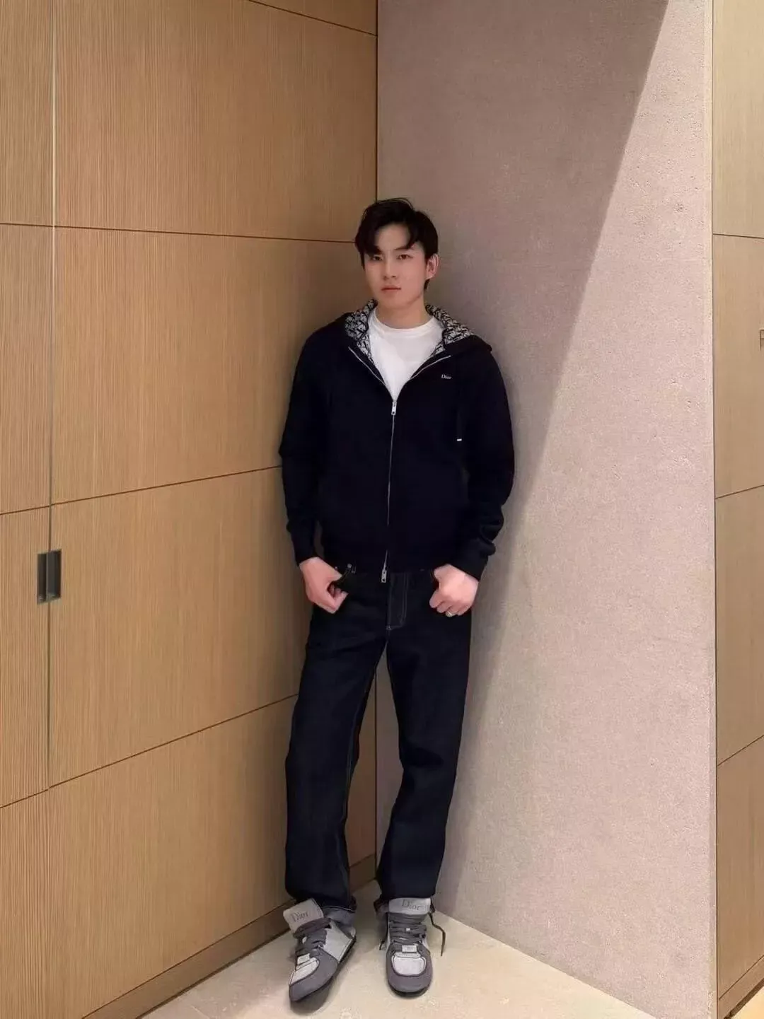 디올 편안한 핏 후드 남녀공용 후드 재킷 상세 이미지 34