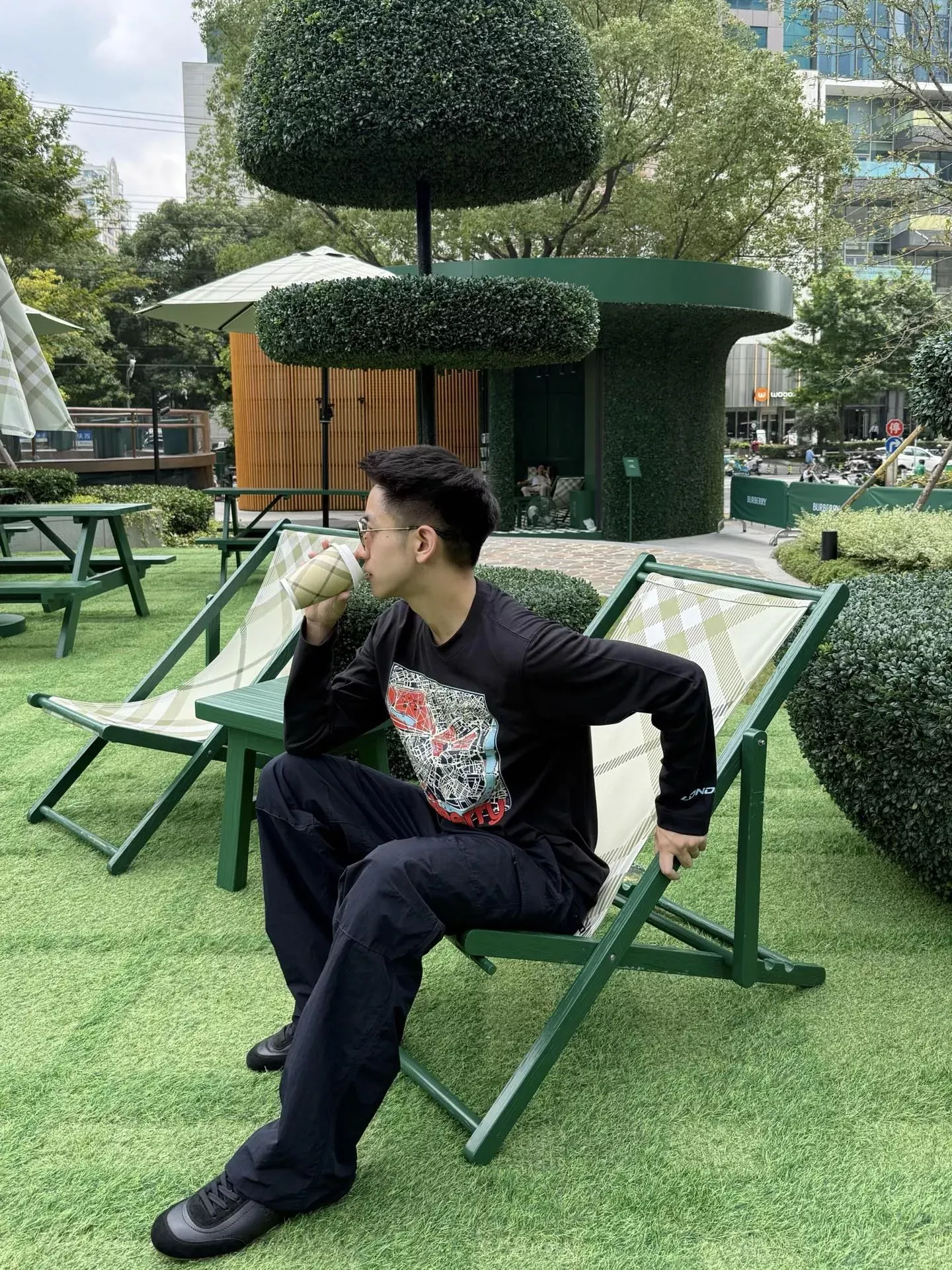 버버리 런던 지도 프린트 코튼 남녀공용 긴소매 티셔츠 상세 이미지 14