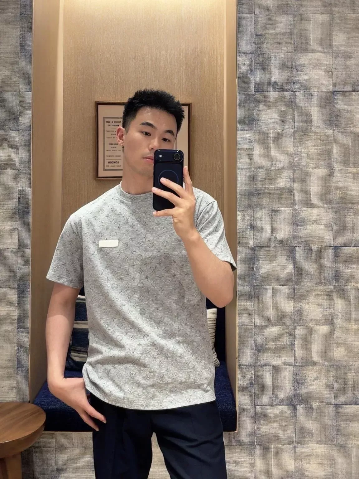 루이비통 모노그램 리플렉티브 반소매 티셔츠 상세 이미지 17