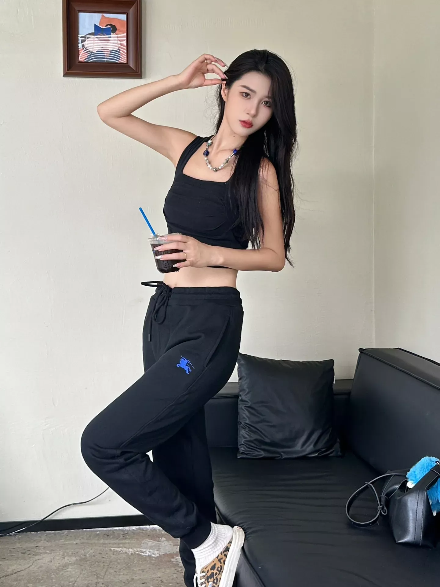 버버리 자수 포켓 로고 남녀공용 트레이닝 팬츠 상세 이미지 21
