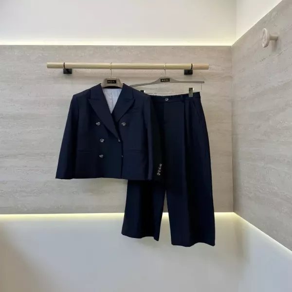브루넬로쿠치넬리 더블브레스트 미니멀 여성용 정장 세트