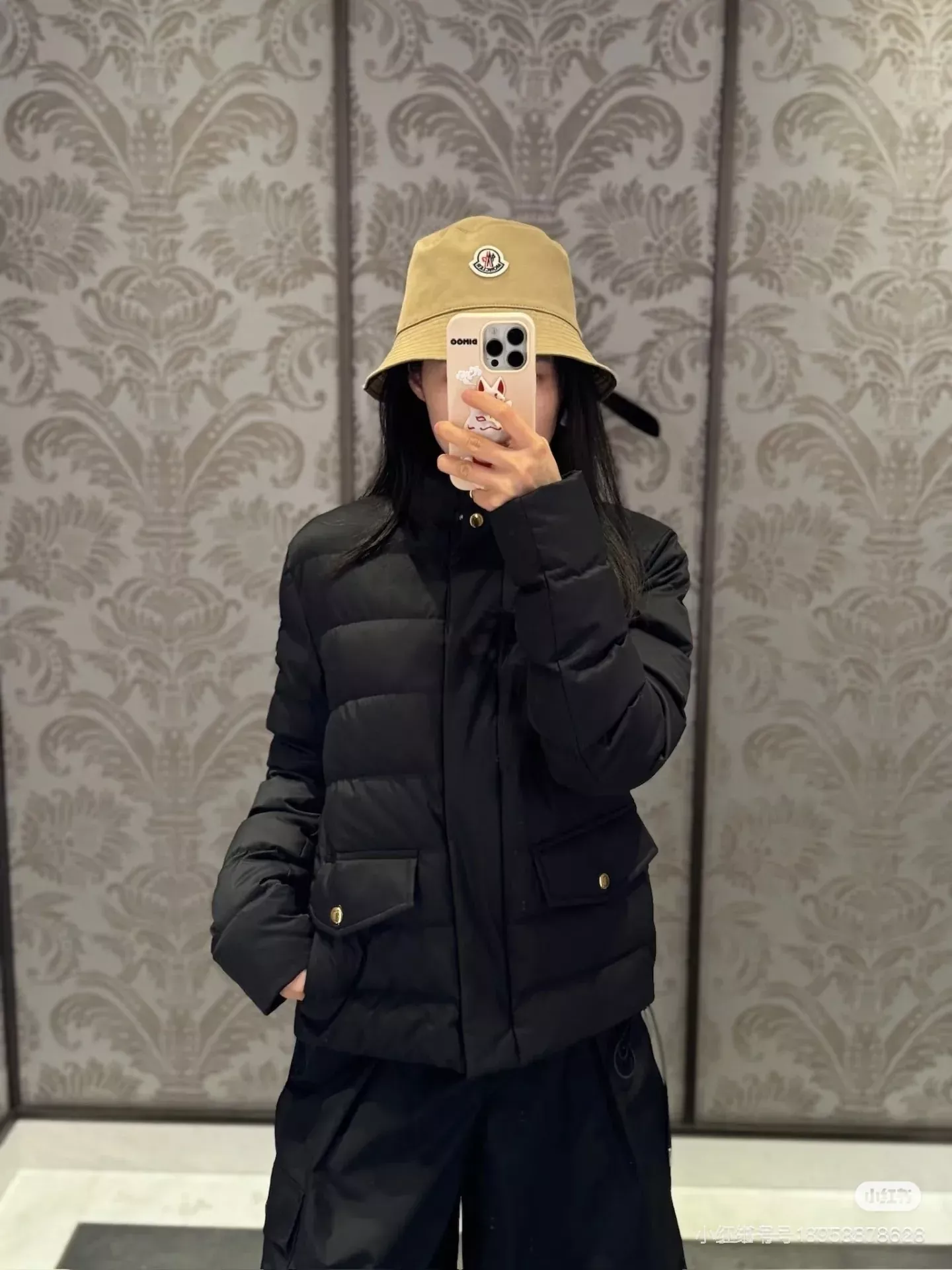 몽클레어 스탠드카라 슬림핏 여성용 쇼트 패딩 상세 이미지 84