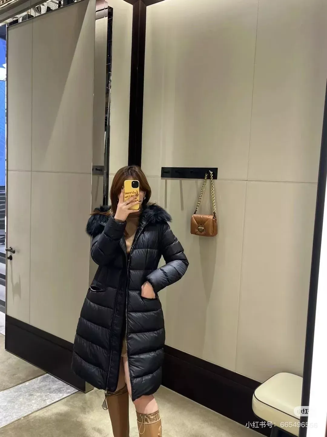 몽클레어 폭스 퍼 후드 벨트 여성용 롱 패딩 상세 이미지 47