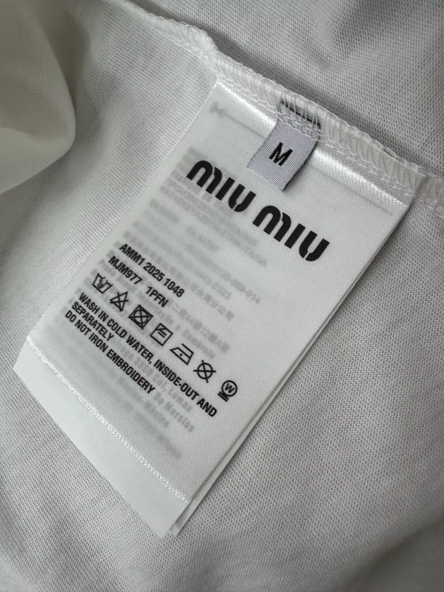 미우미우 레이어드 배색 여성용 긴소매 티셔츠 상세 이미지 9