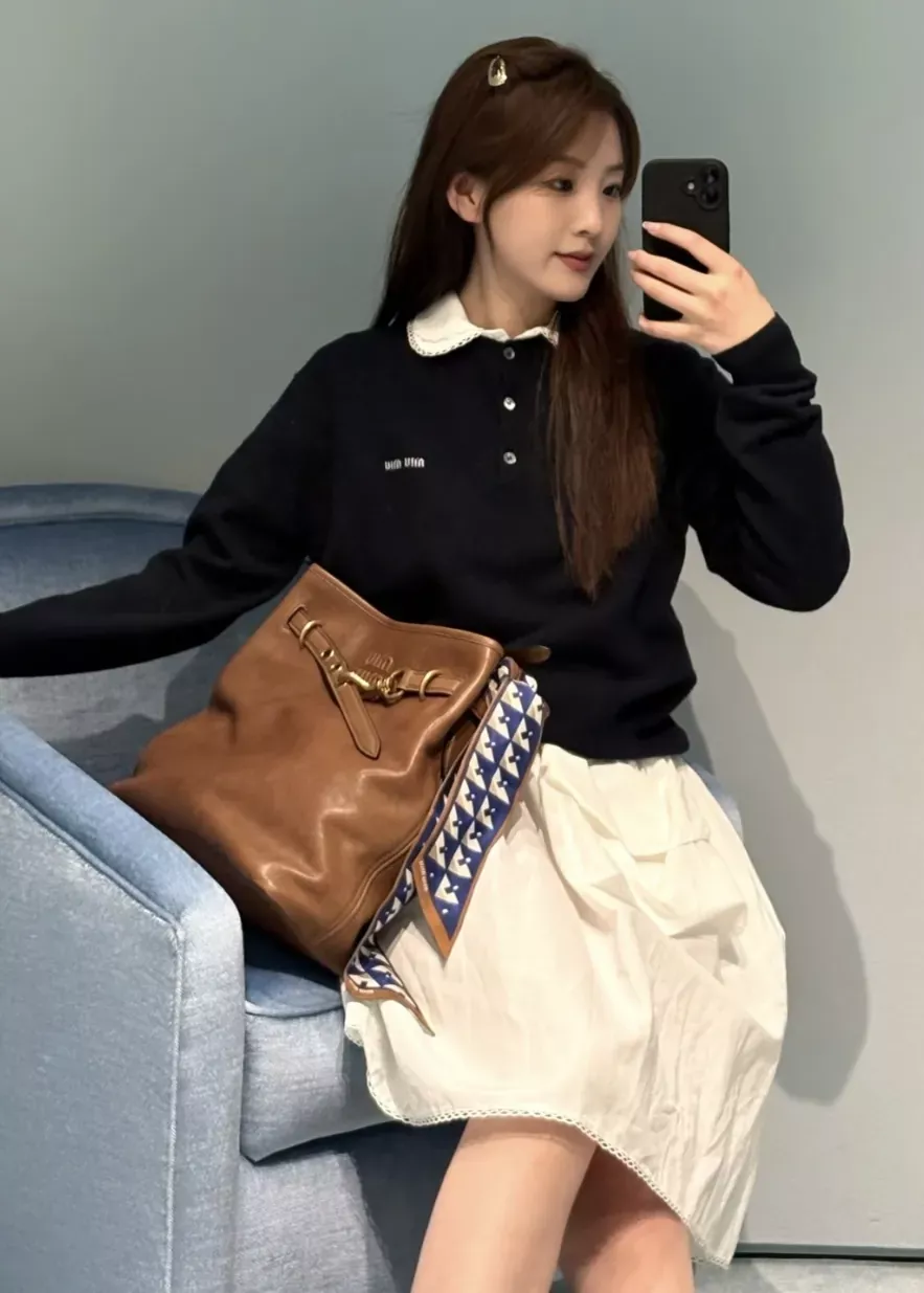 미우미우 포플린 포켓 여성용 미니 스커트 상세 이미지 32