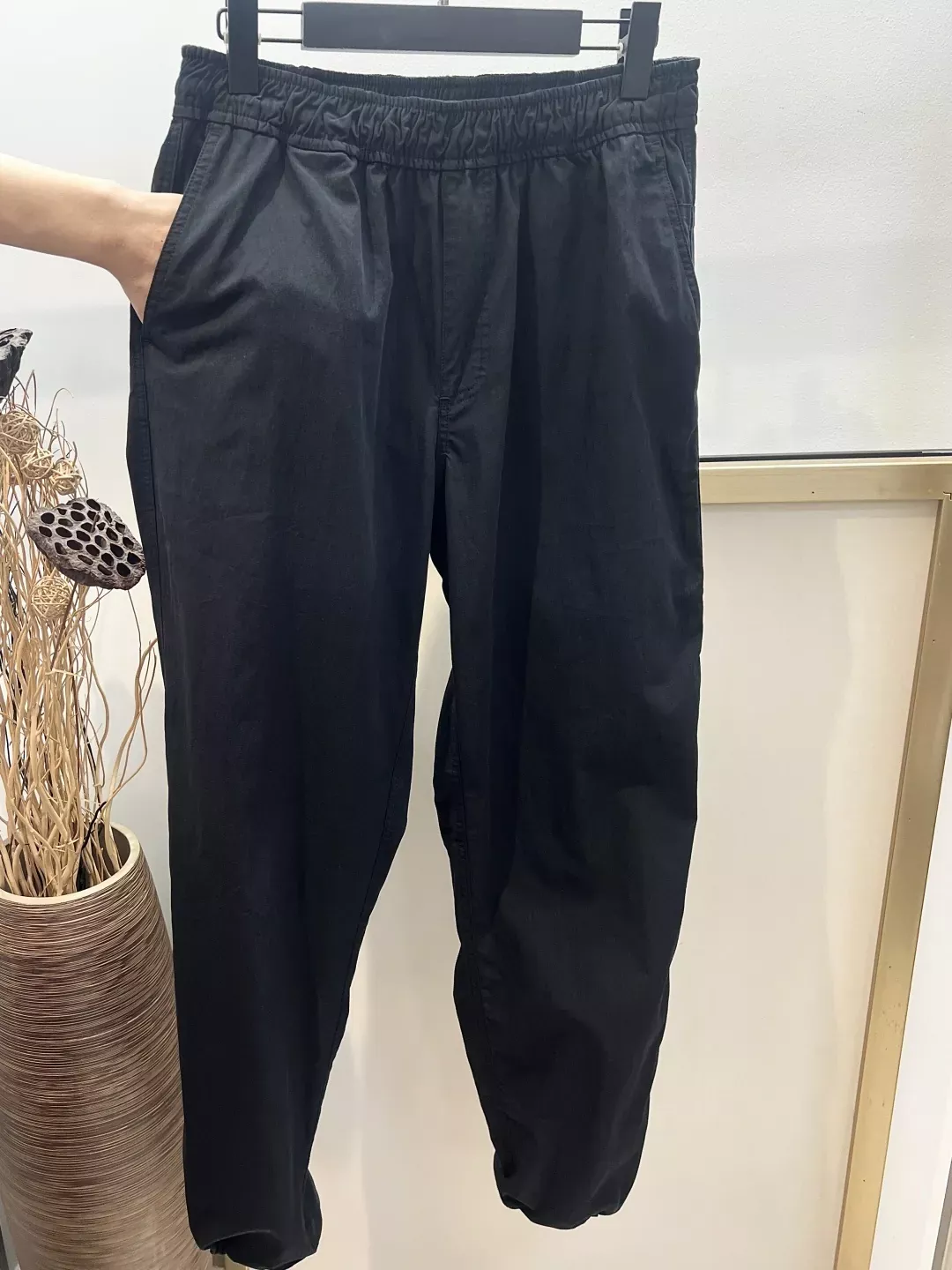 루이비통 나일론 드로스트링 남녀공용 트레이닝 팬츠 상세 이미지 3