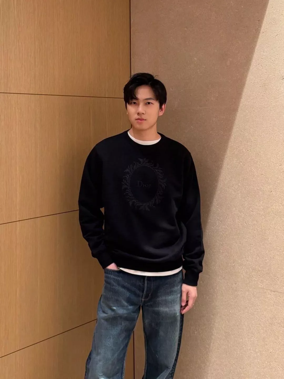 디올 원형 자수 오버핏 남녀공용 맨투맨 티셔츠 상세 이미지 11