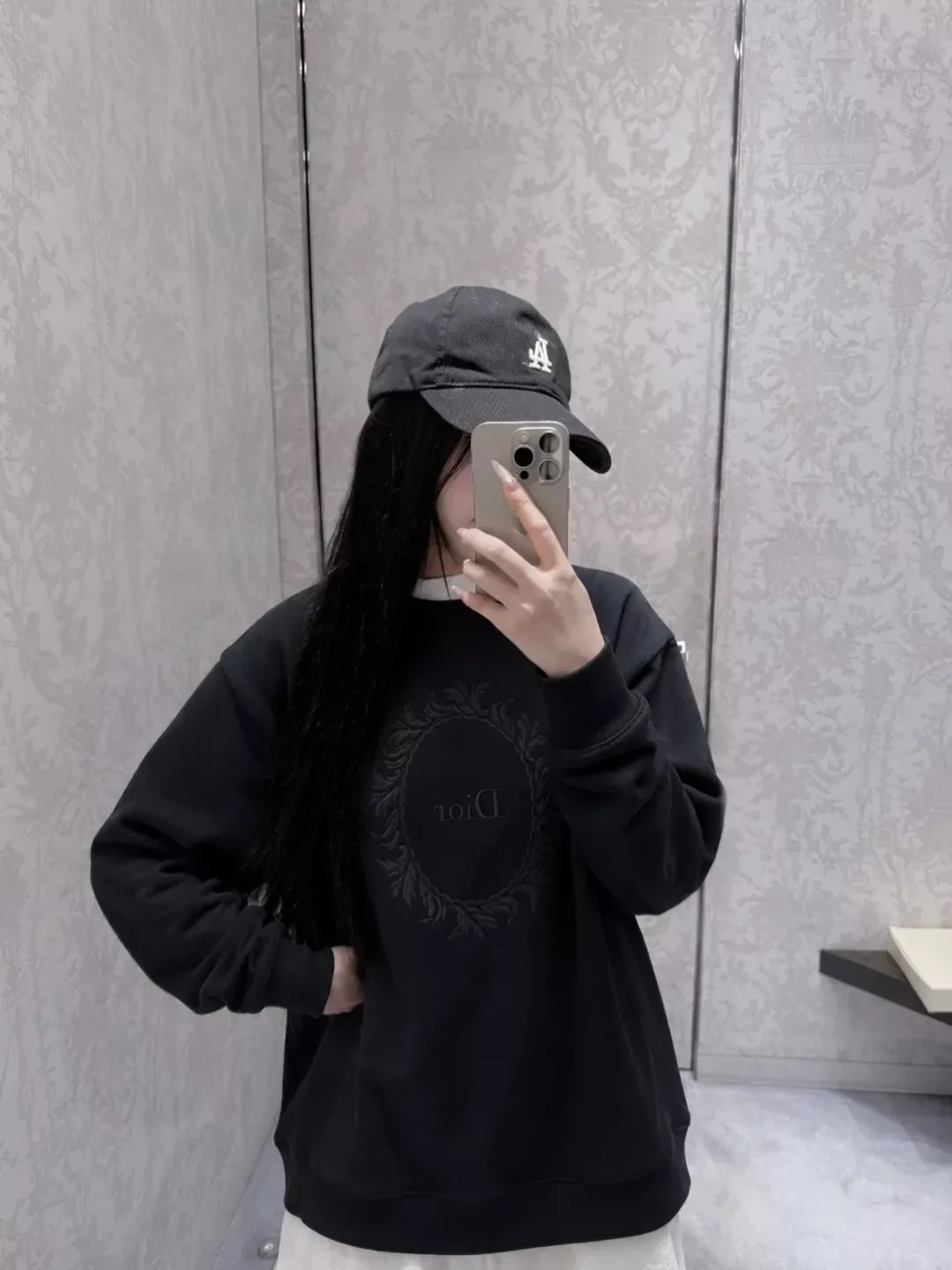 디올 원형 자수 오버핏 남녀공용 맨투맨 티셔츠 상세 이미지 16