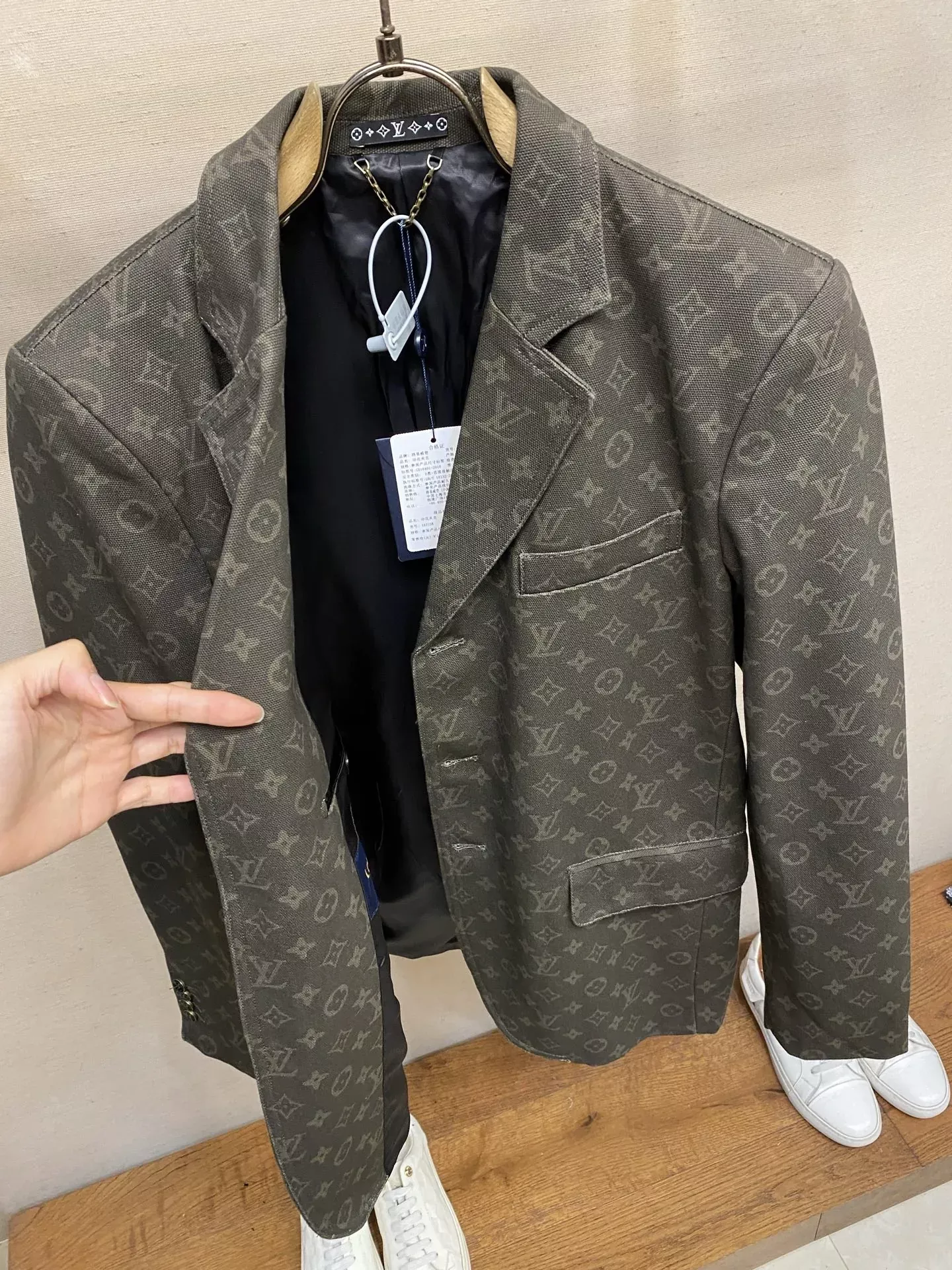 루이비통 모노그램 왁스 코팅 남녀공용 정장 재킷 상세 이미지 5