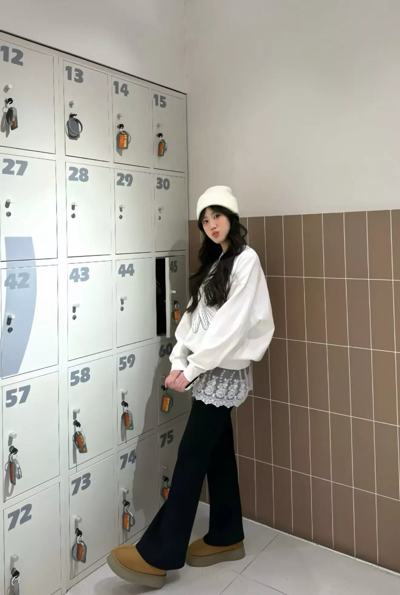 마르디 데이지 자수 루즈핏 여성용 맨투맨 티셔츠 상세 이미지 17