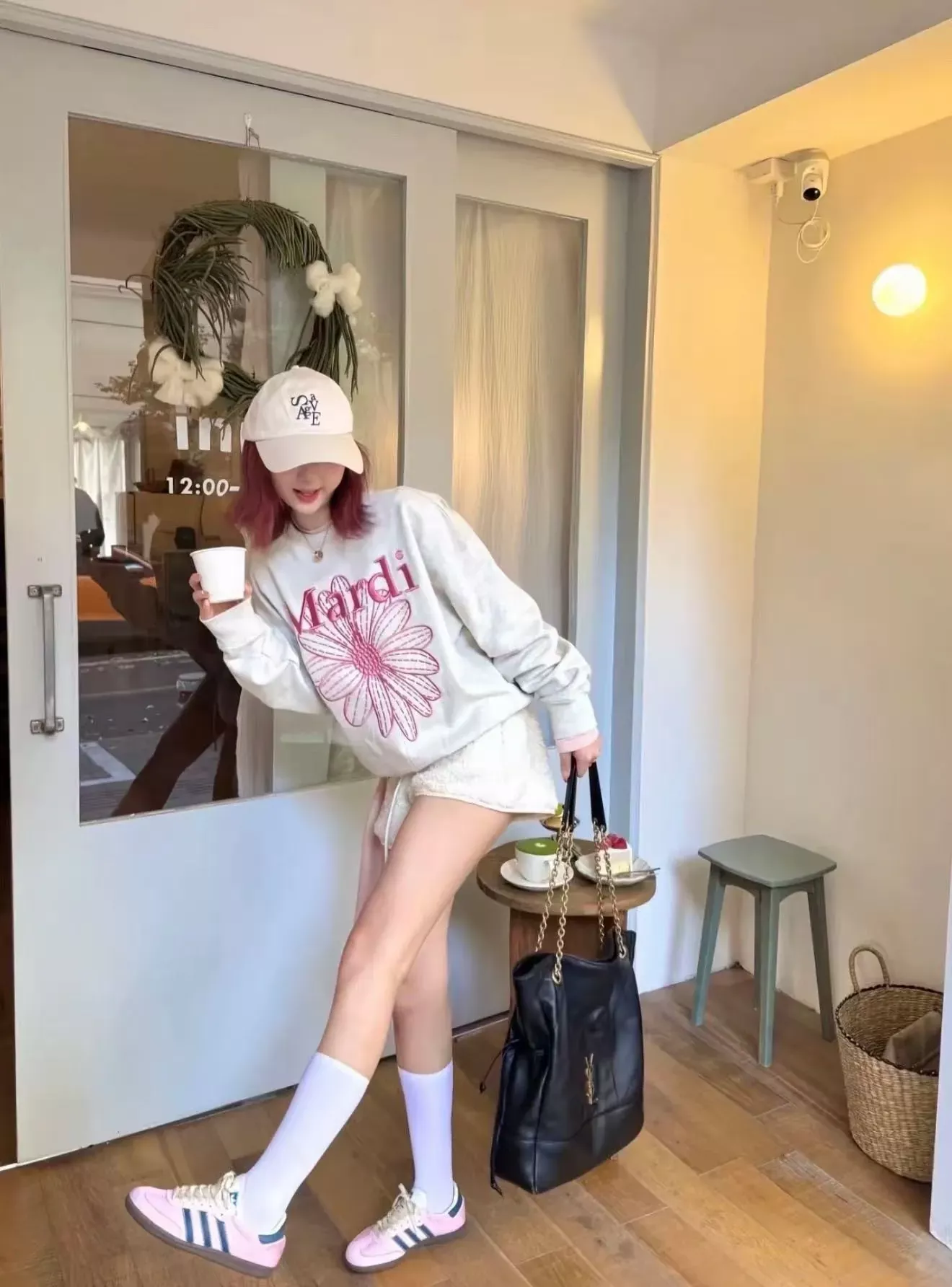 마르디 데이지 자수 긴소매 여성용 맨투맨 티셔츠 상세 이미지 17