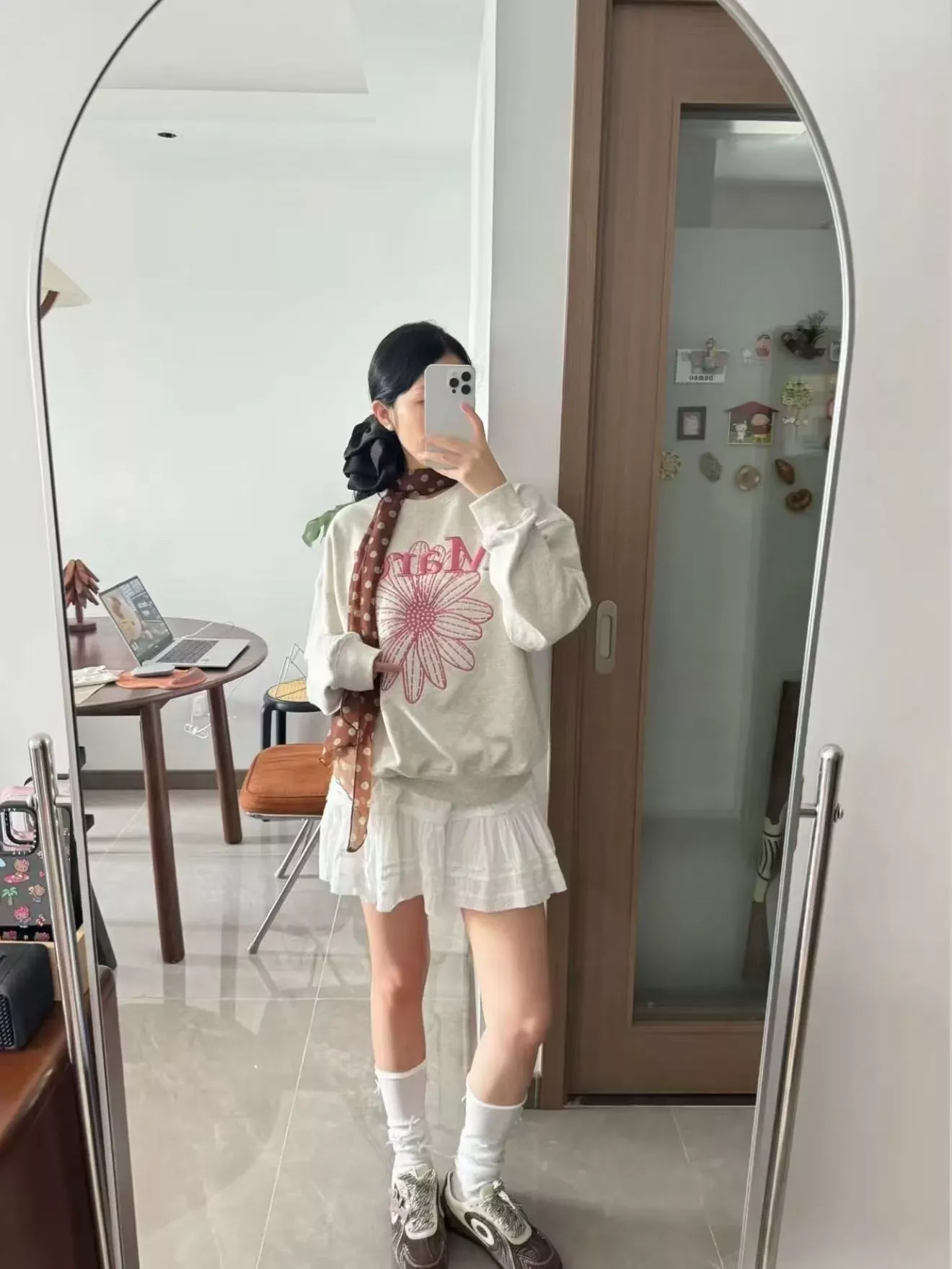 마르디 데이지 자수 긴소매 여성용 맨투맨 티셔츠 상세 이미지 22