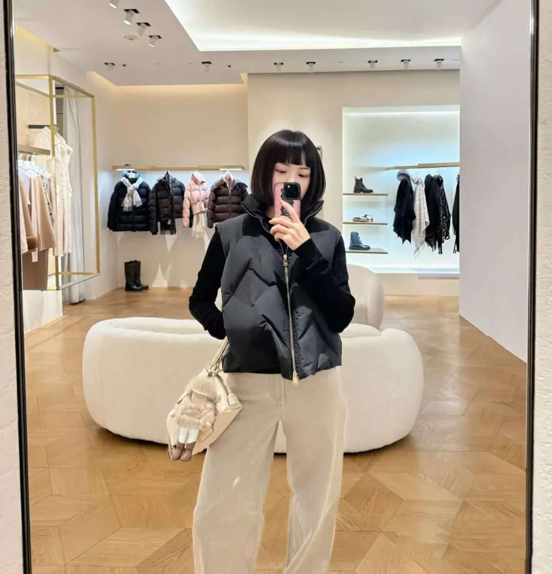 펜디 FF 자카드 패턴 여성용 패딩 조끼 상세 이미지 26