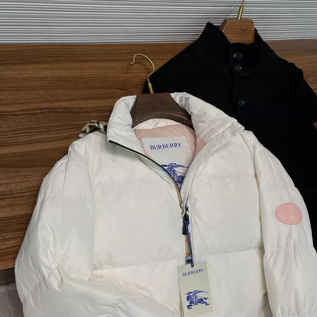 버버리 체크 후드 집업 여성용 쇼트 패딩 상세 이미지 11