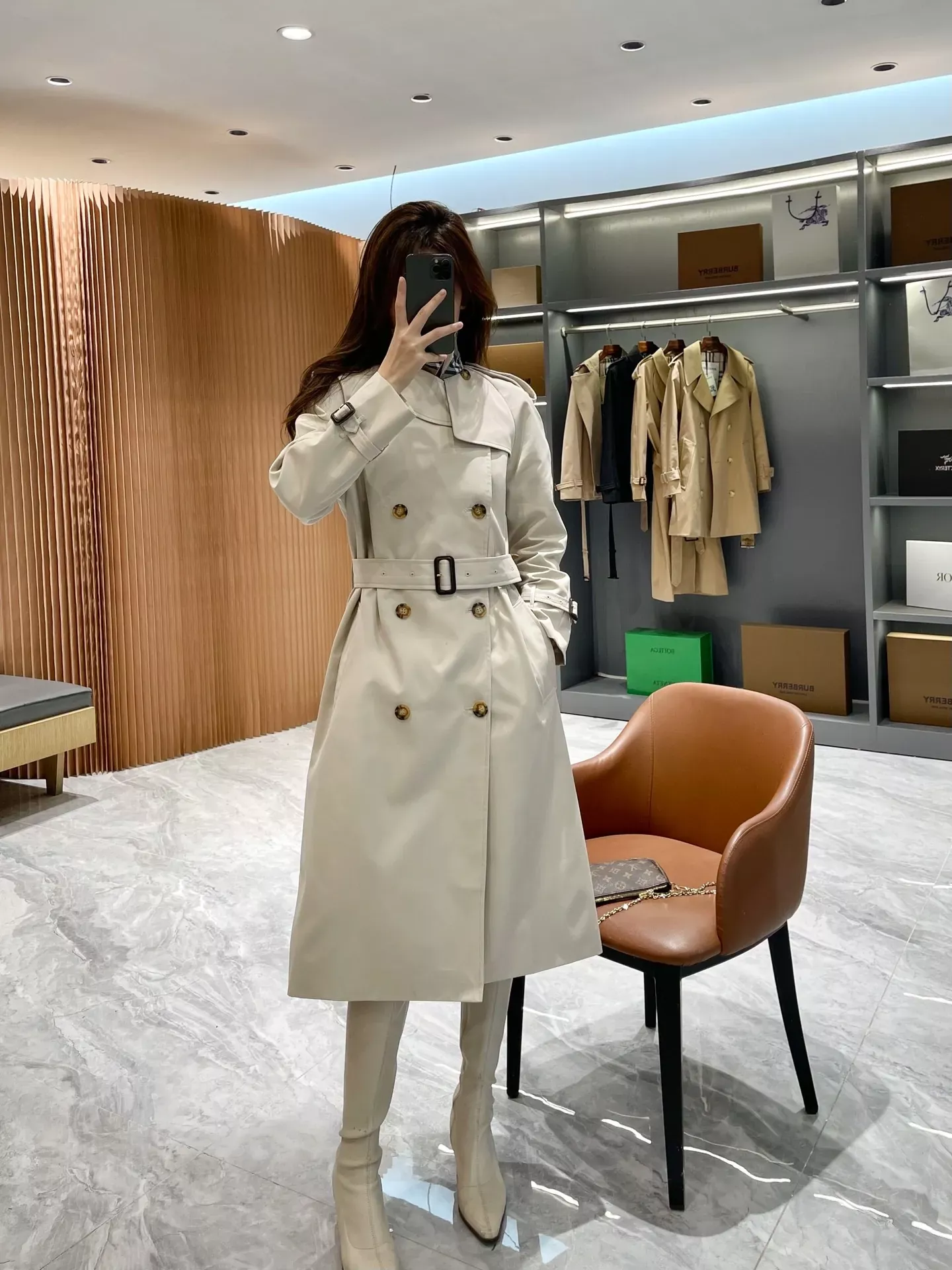 버버리 개버딘 더블버튼 여성용 롱 코트 상세 이미지 27